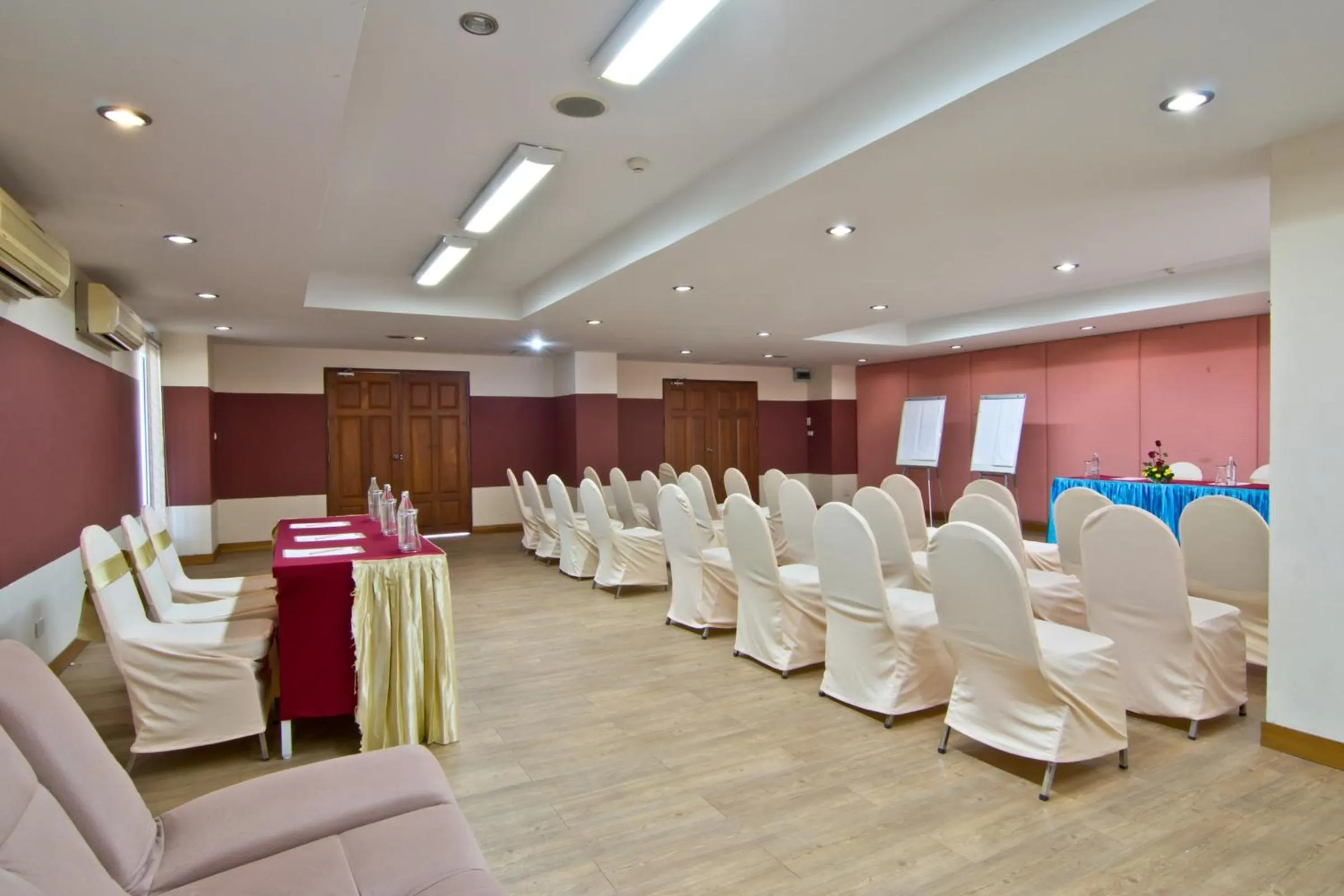 Meeting/conference room in Bella Villa Cabana