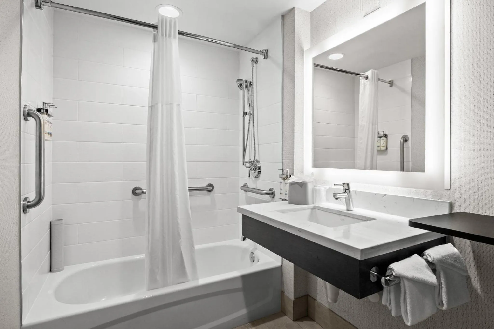 Bathroom in Holiday Inn Express - Sunnyvale - Silicon Valley by IHG