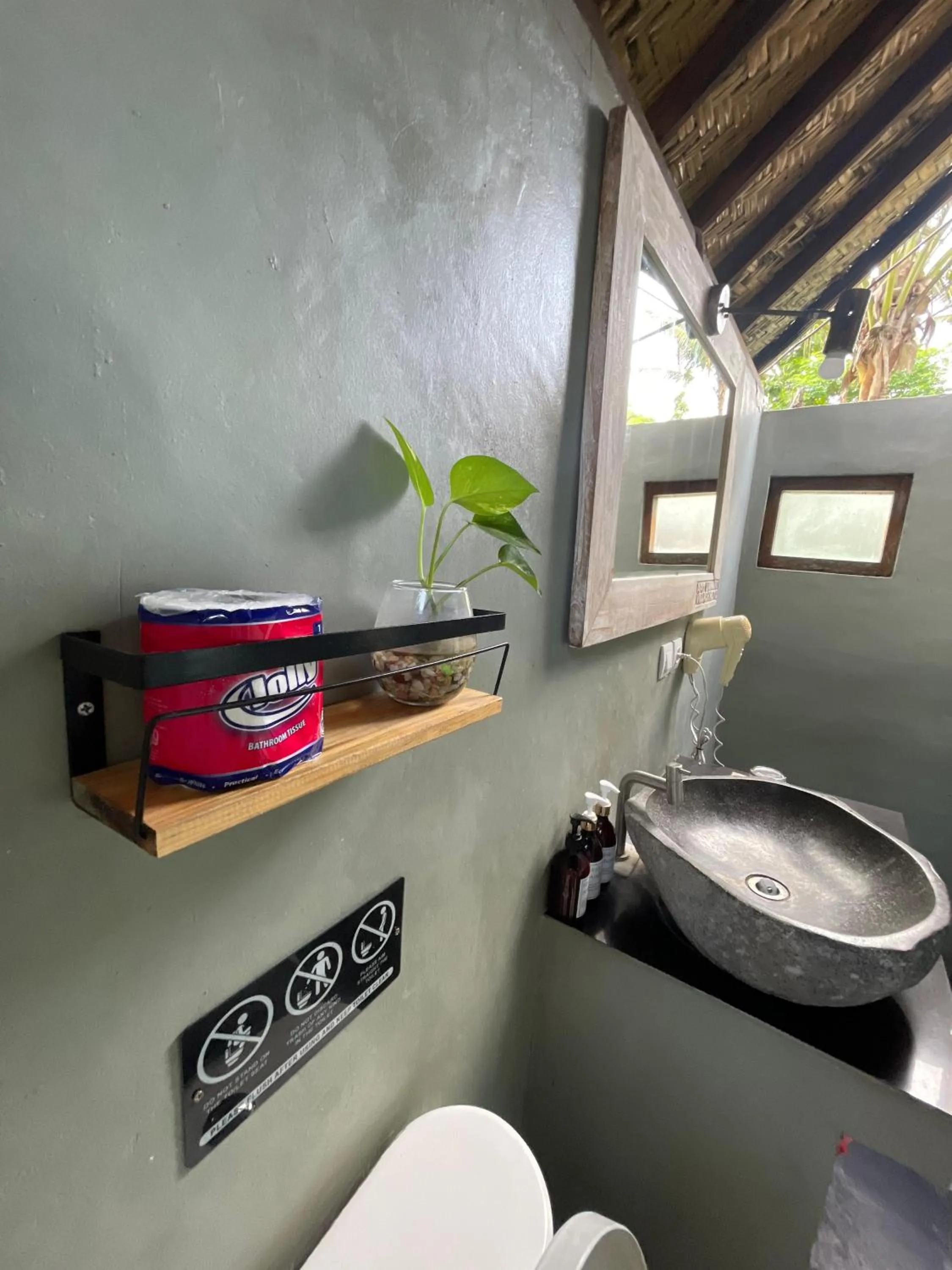 Bathroom in Apit Lawang Villas & Resto
