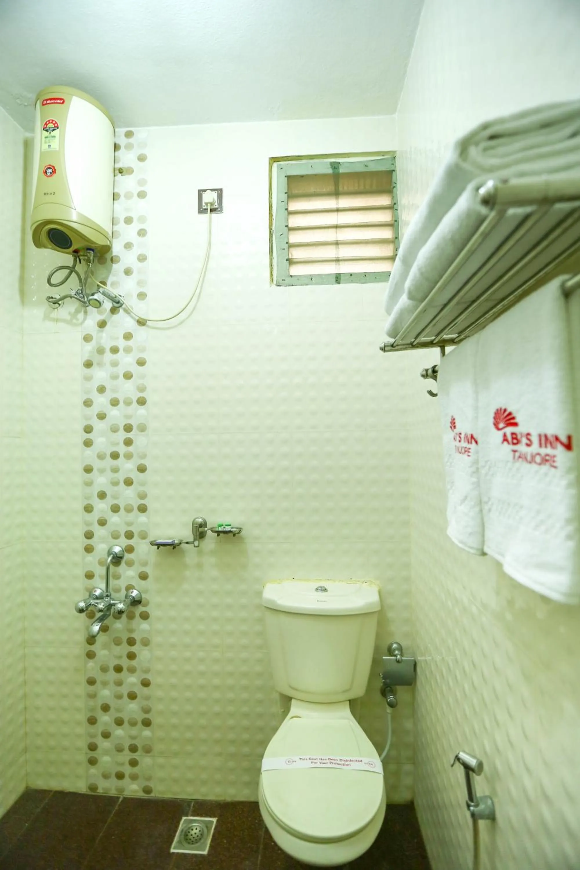 Bathroom in Hotel Abi's Inn