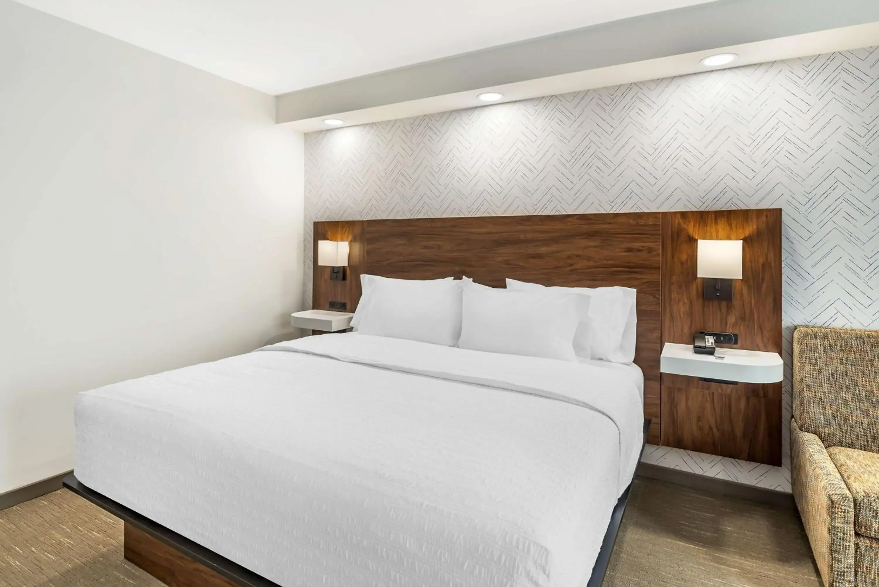 King Room with Sofa Bed and Study - Non-Smoking in Hampton Inn Petersburg-Fort Lee King Room with Sofa Bed and Study - Non-Smoking in Hampton Inn Petersburg-Fort Lee