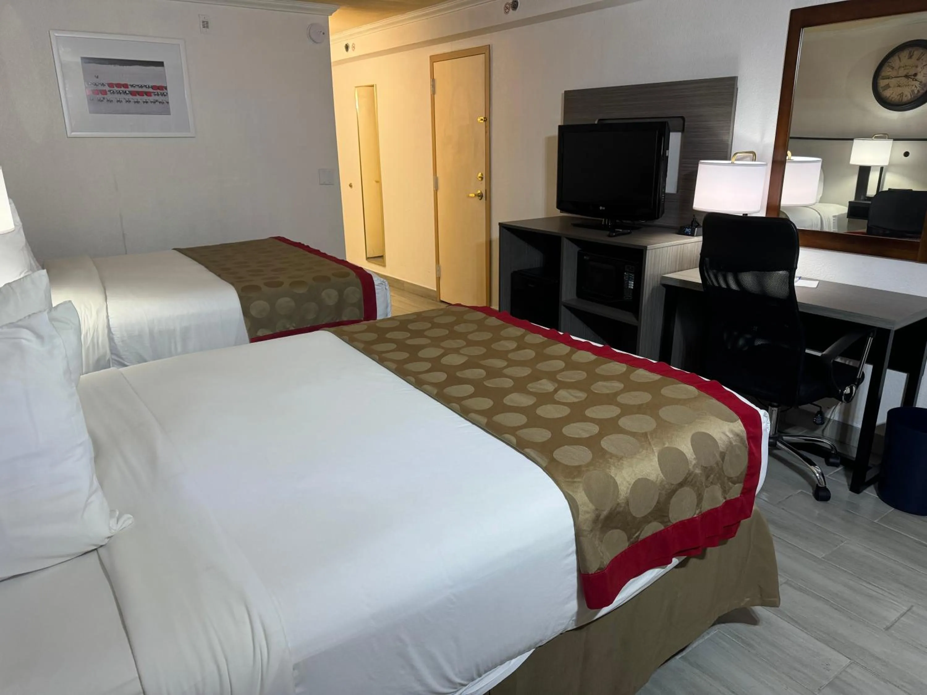 Bed in Ramada by Wyndham Birmingham Airport