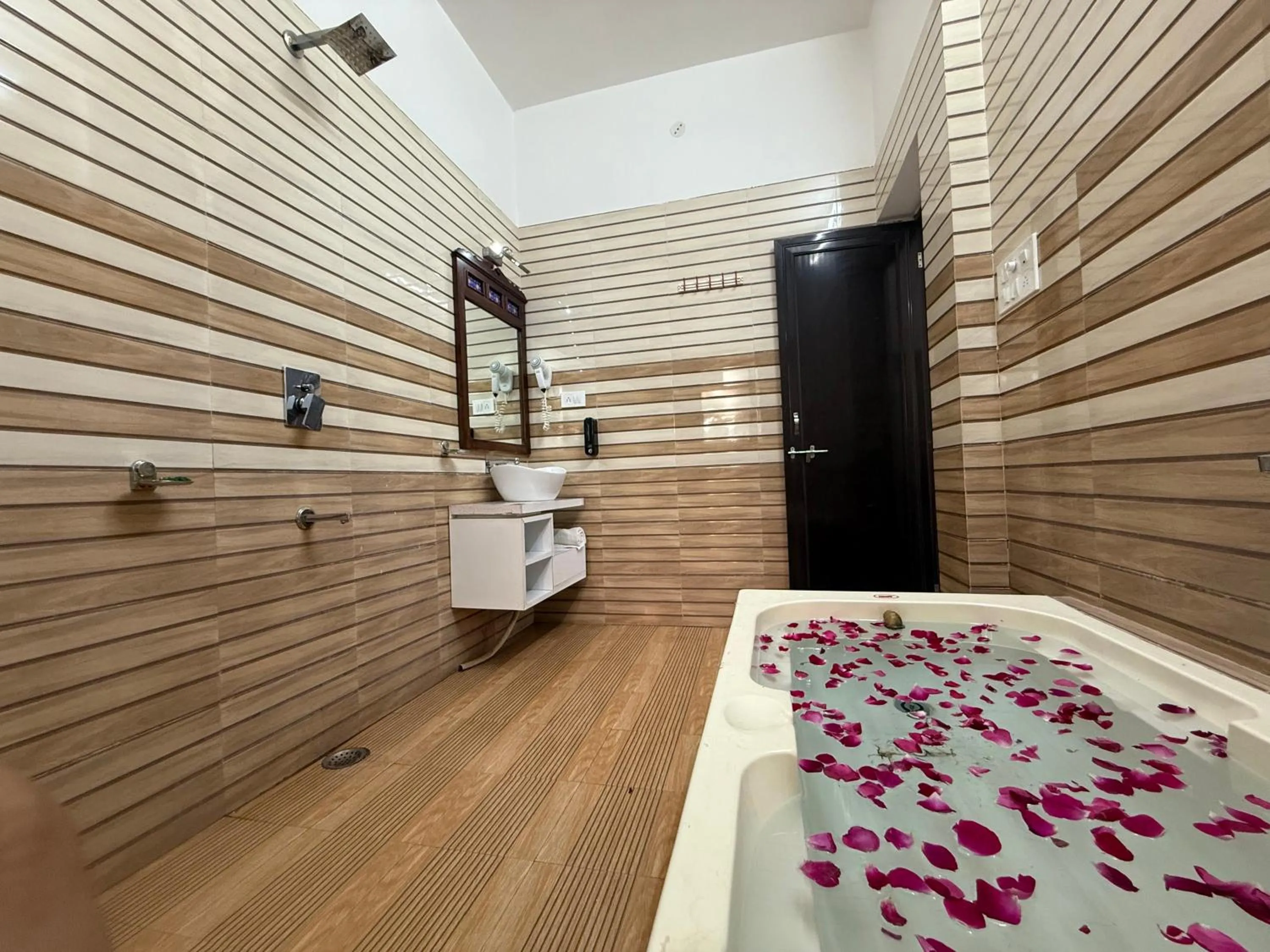 Hotel Green Heaven Resort