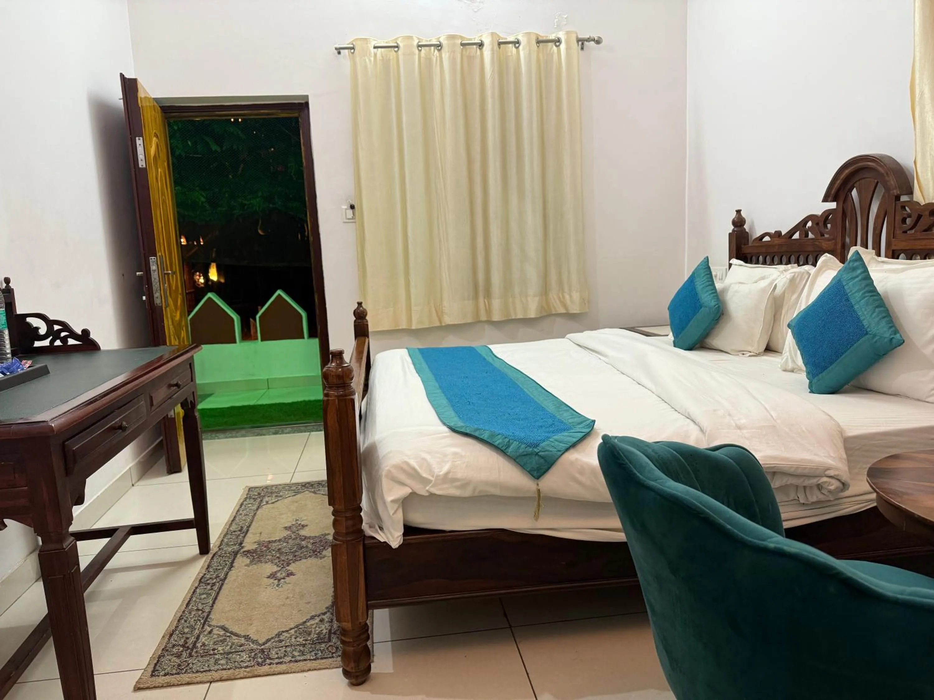 Bed in Hotel Green Heaven Resort