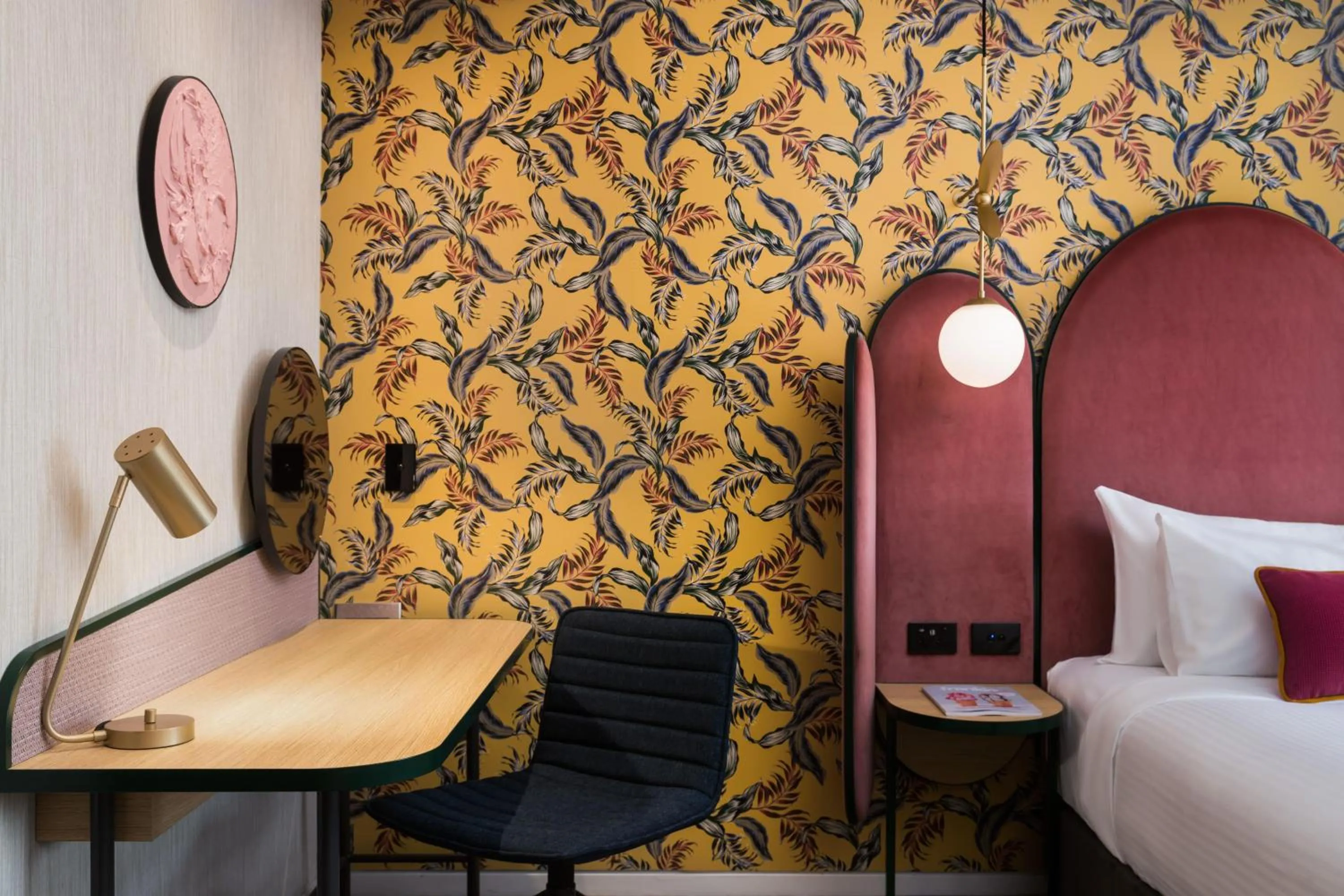 Photo of the whole room, Bed in Ovolo Brisbane Fortitude Valley, a Wyndham Hotel