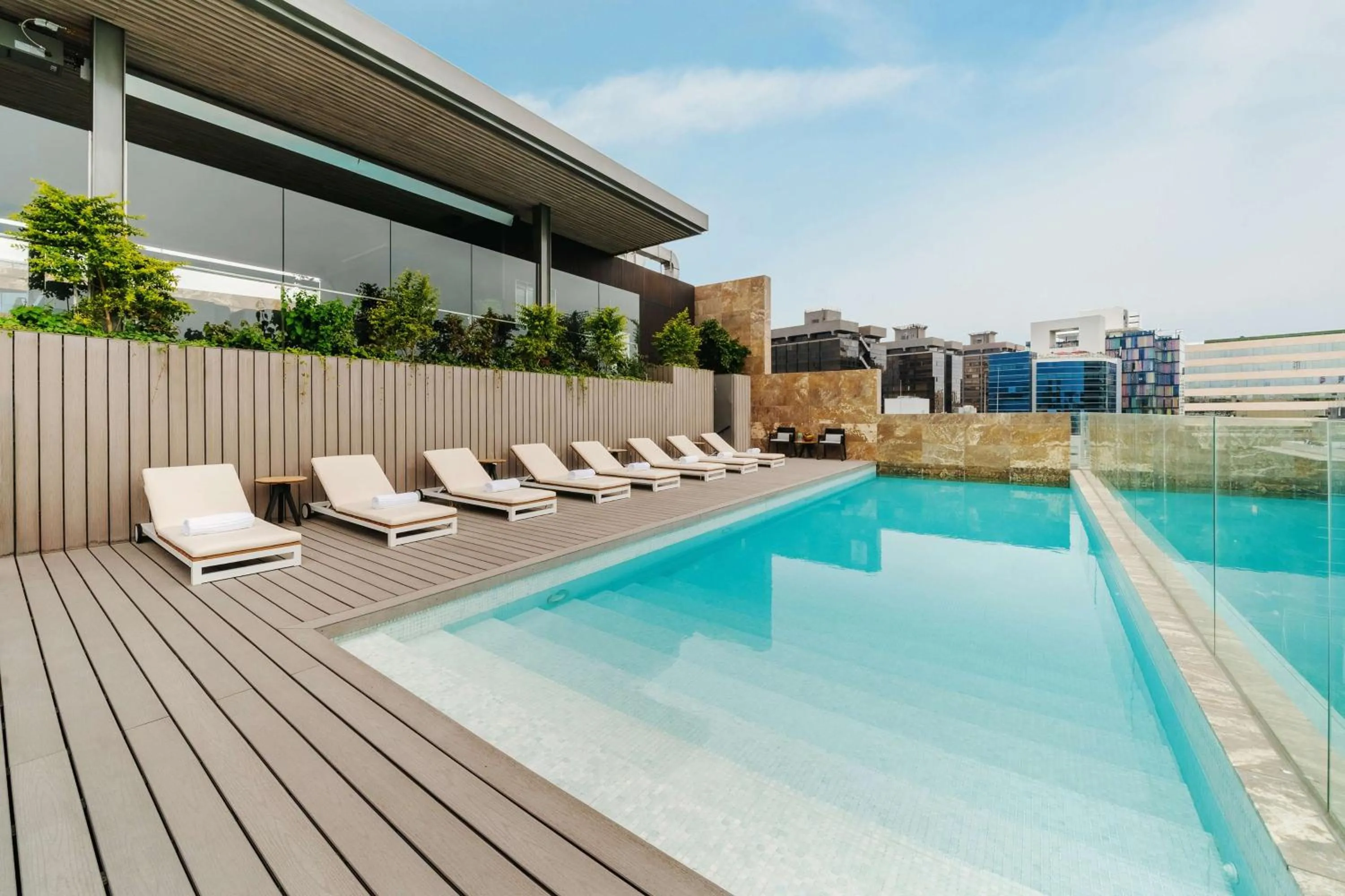 Swimming pool in Hyatt Centric San Isidro Lima