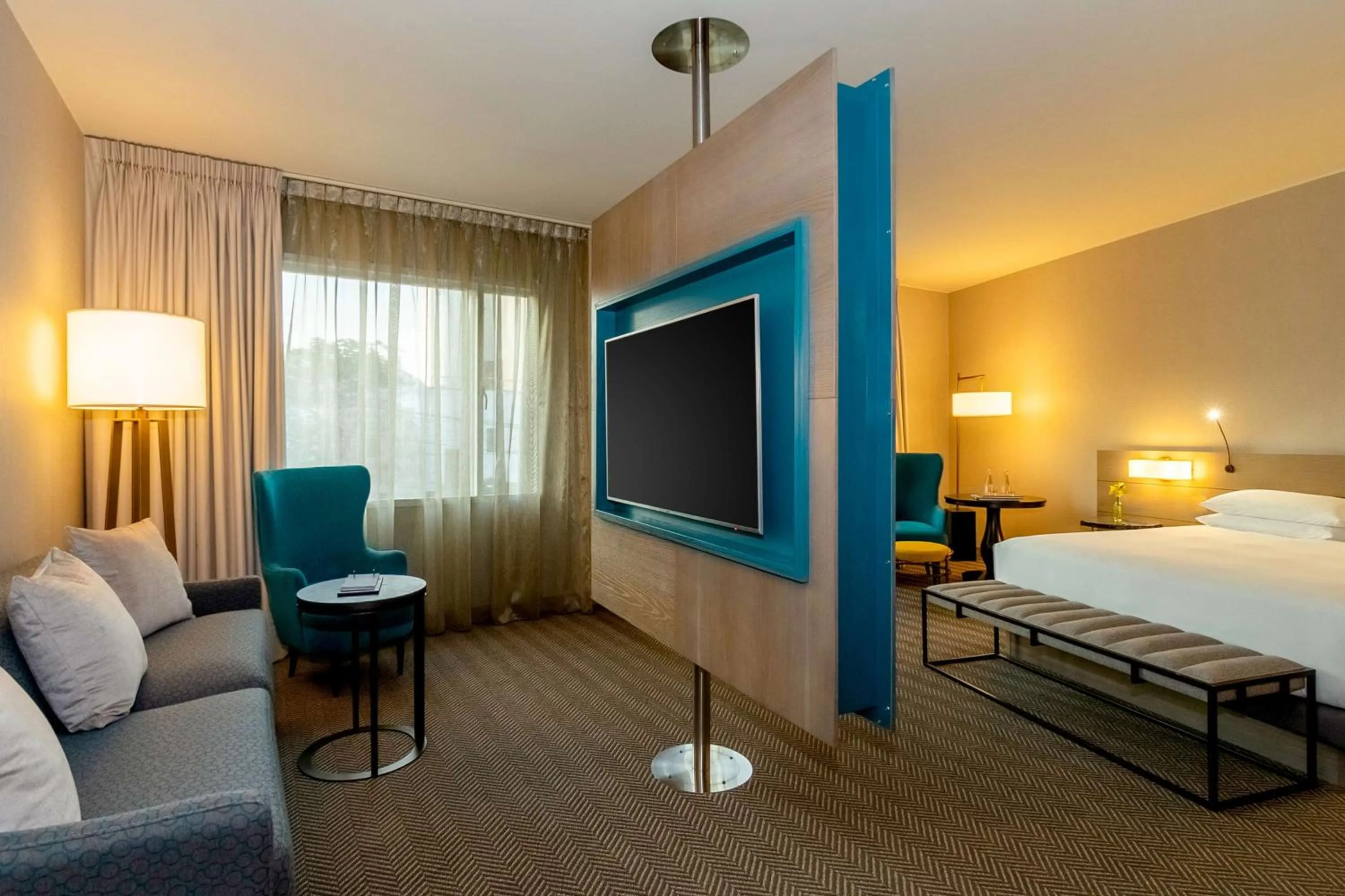 Photo of the whole room, Bed in Hyatt Centric San Isidro Lima