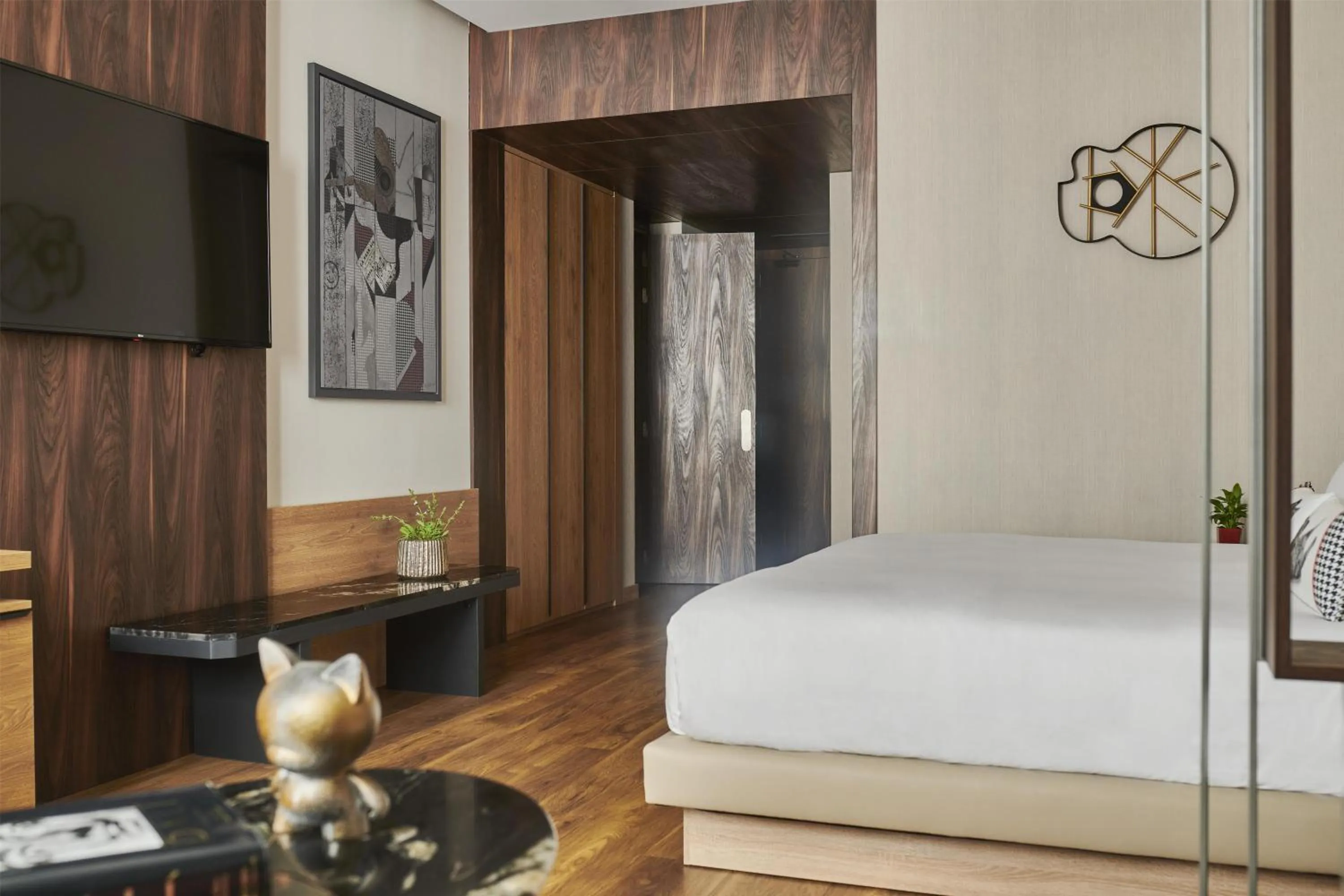 Photo of the whole room, Bed in Hyatt Centric Gran Via Madrid