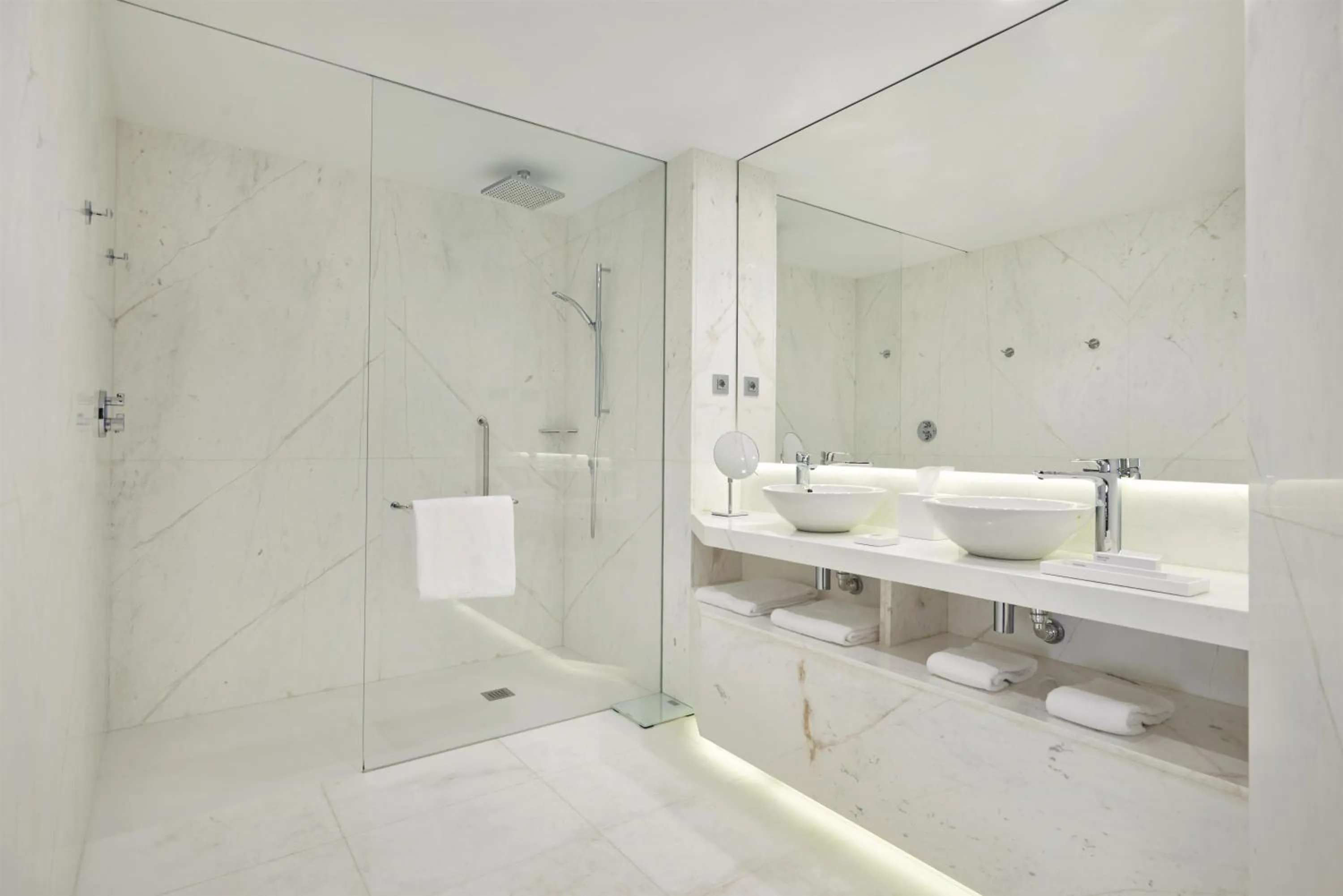 Bathroom in Hyatt Centric Gran Via Madrid