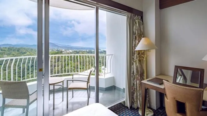 Okinawa Kariyushi Beach Resort Ocean Spa