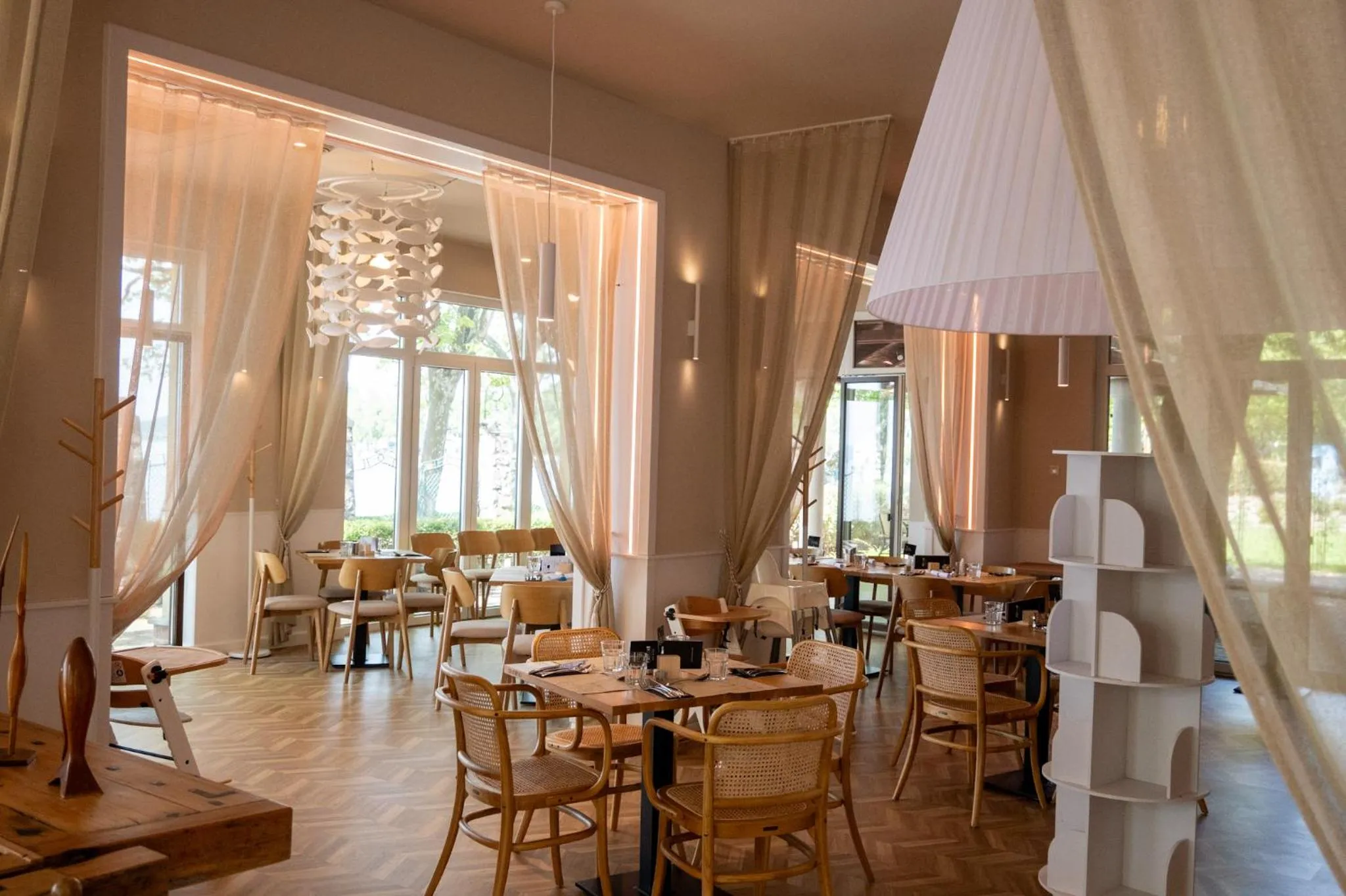 Restaurant/places to eat in Hotel Anna Villa