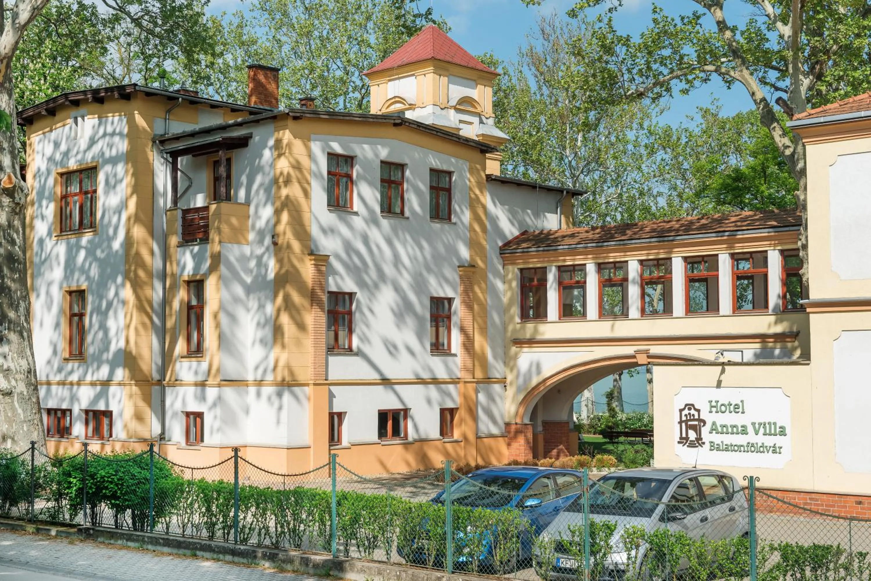 Property building in Hotel Anna Villa
