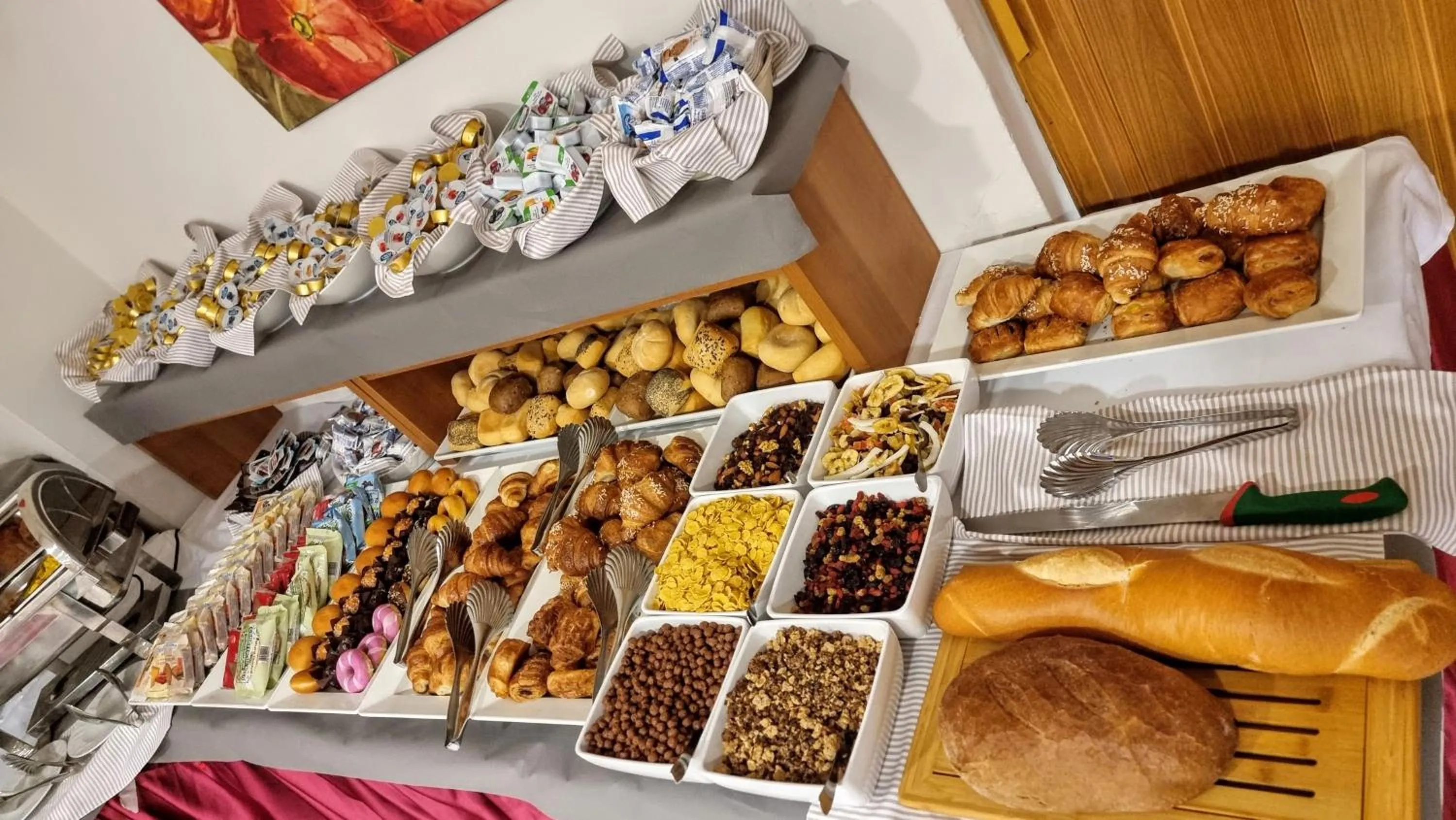 Buffet breakfast in Hotel Regina