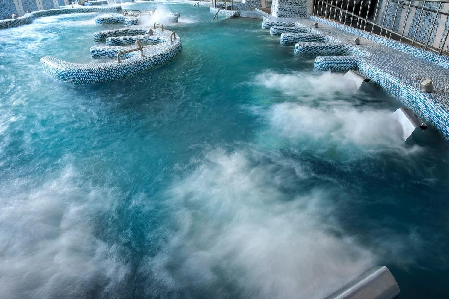 Hot Spring Bath in Hotel Valletta