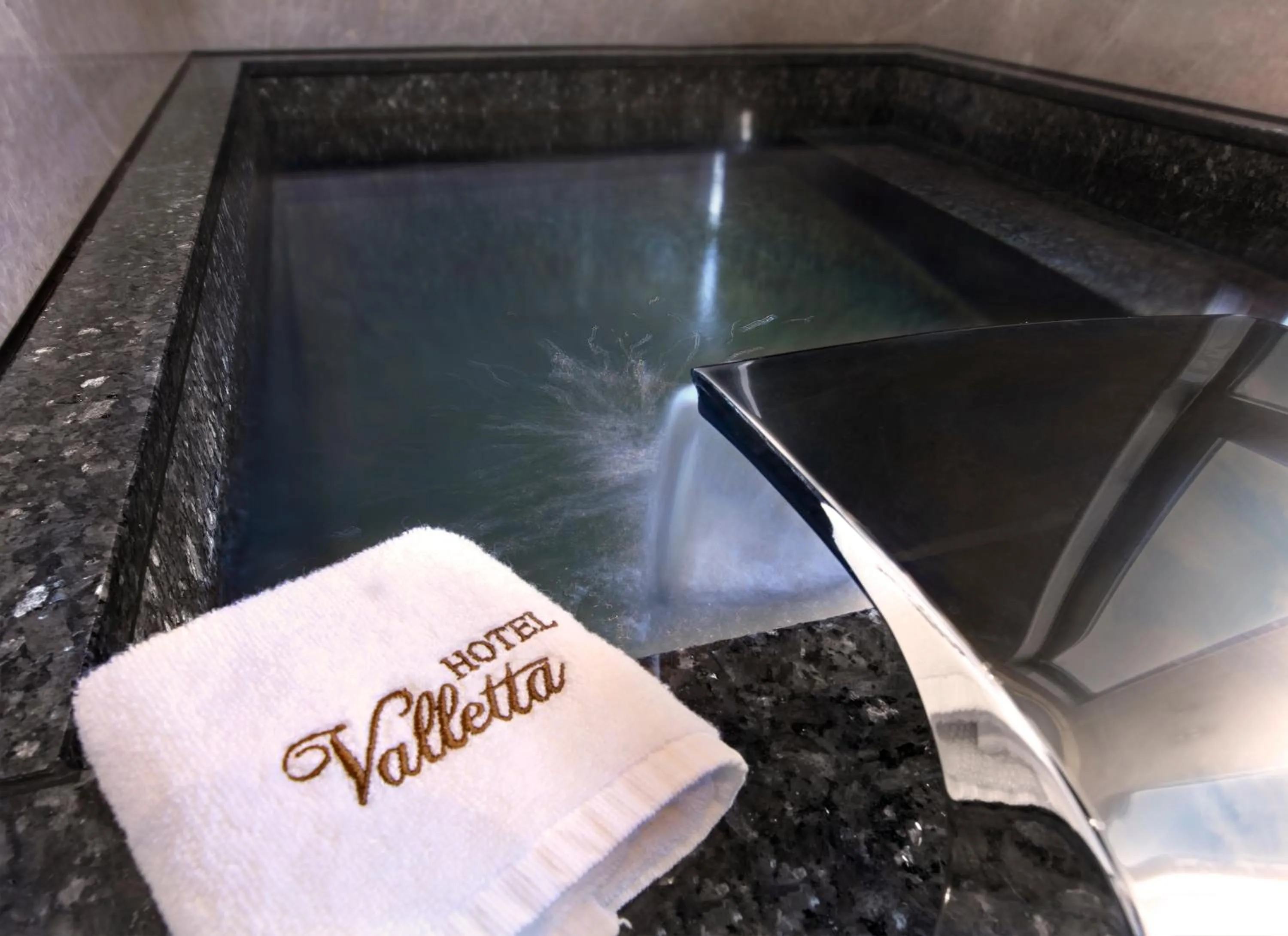 Hot Spring Bath in Hotel Valletta