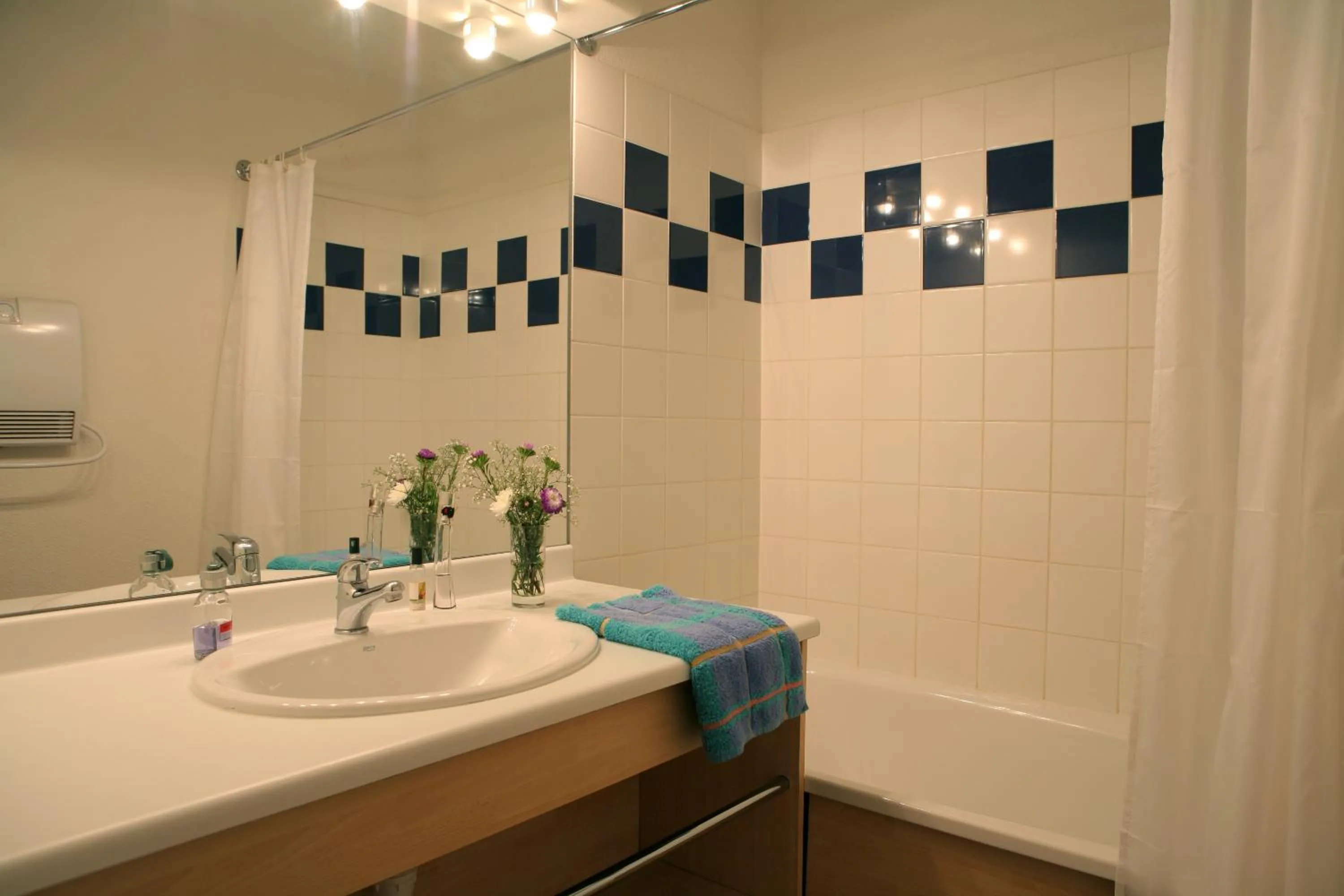 Bathroom in Résidence Néméa Kermael