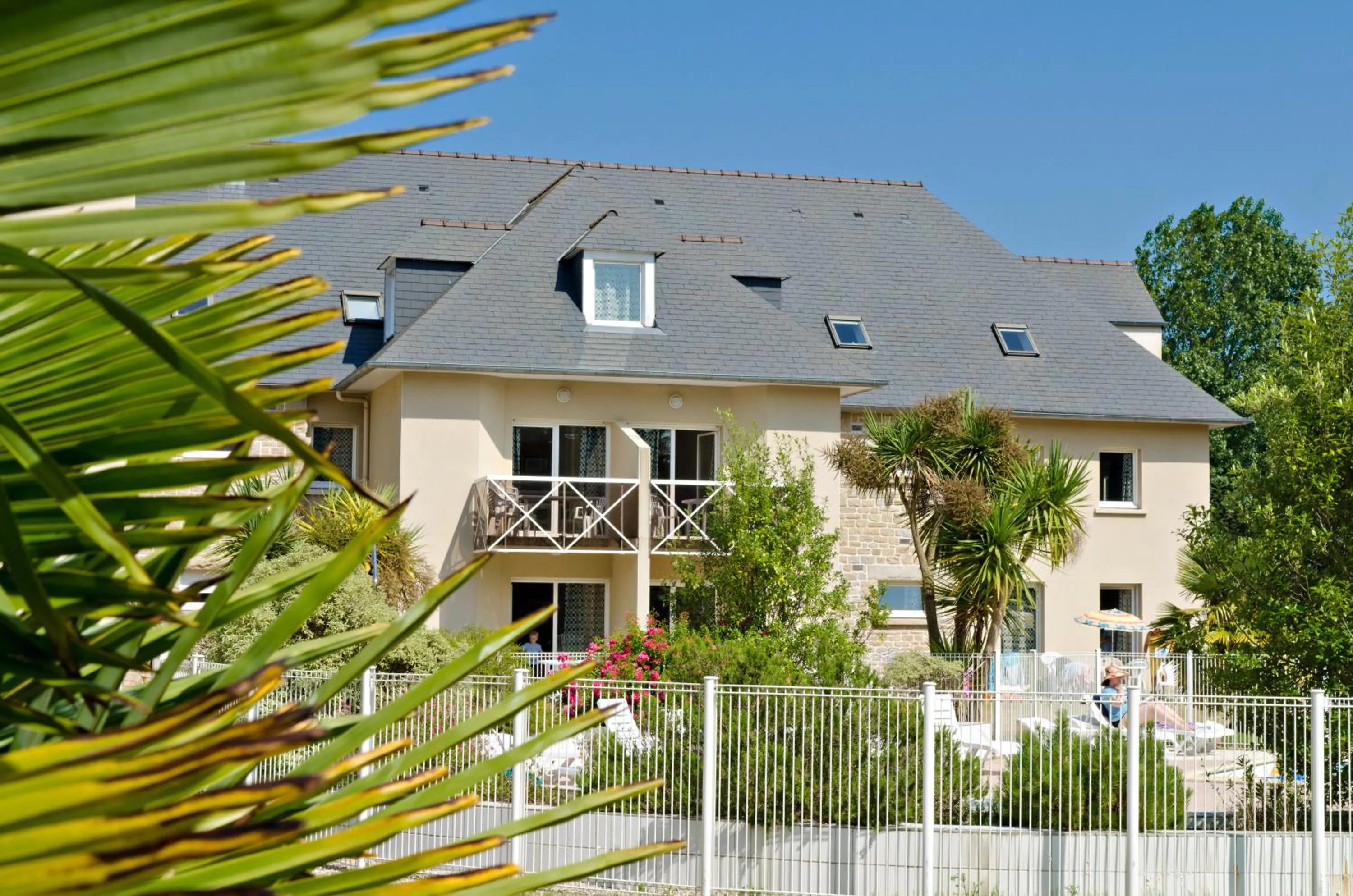 Facade/entrance in Résidence Néméa Kermael