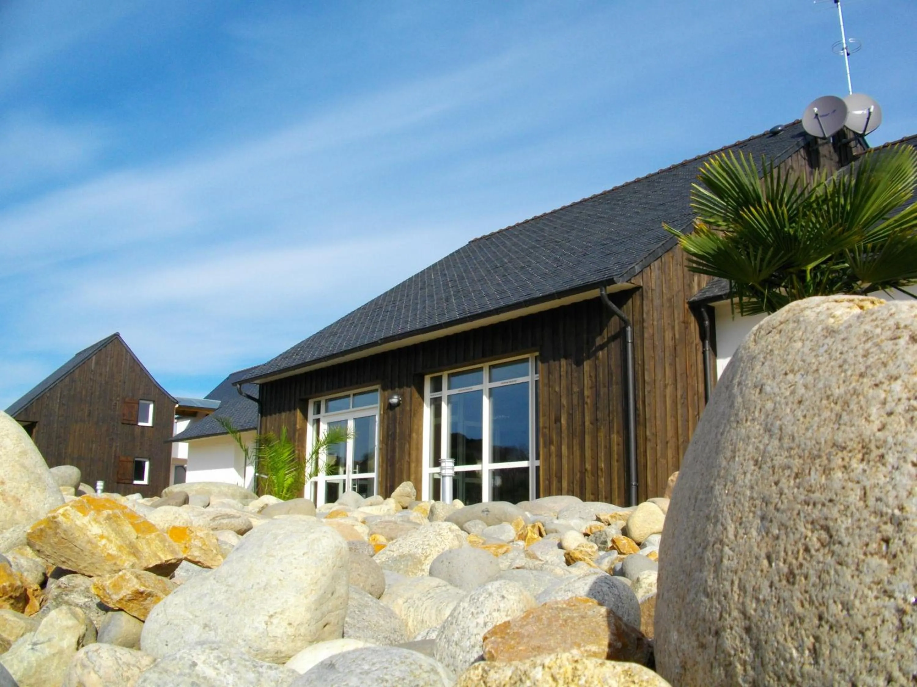 Facade/entrance in Résidence Néméa Les Roches