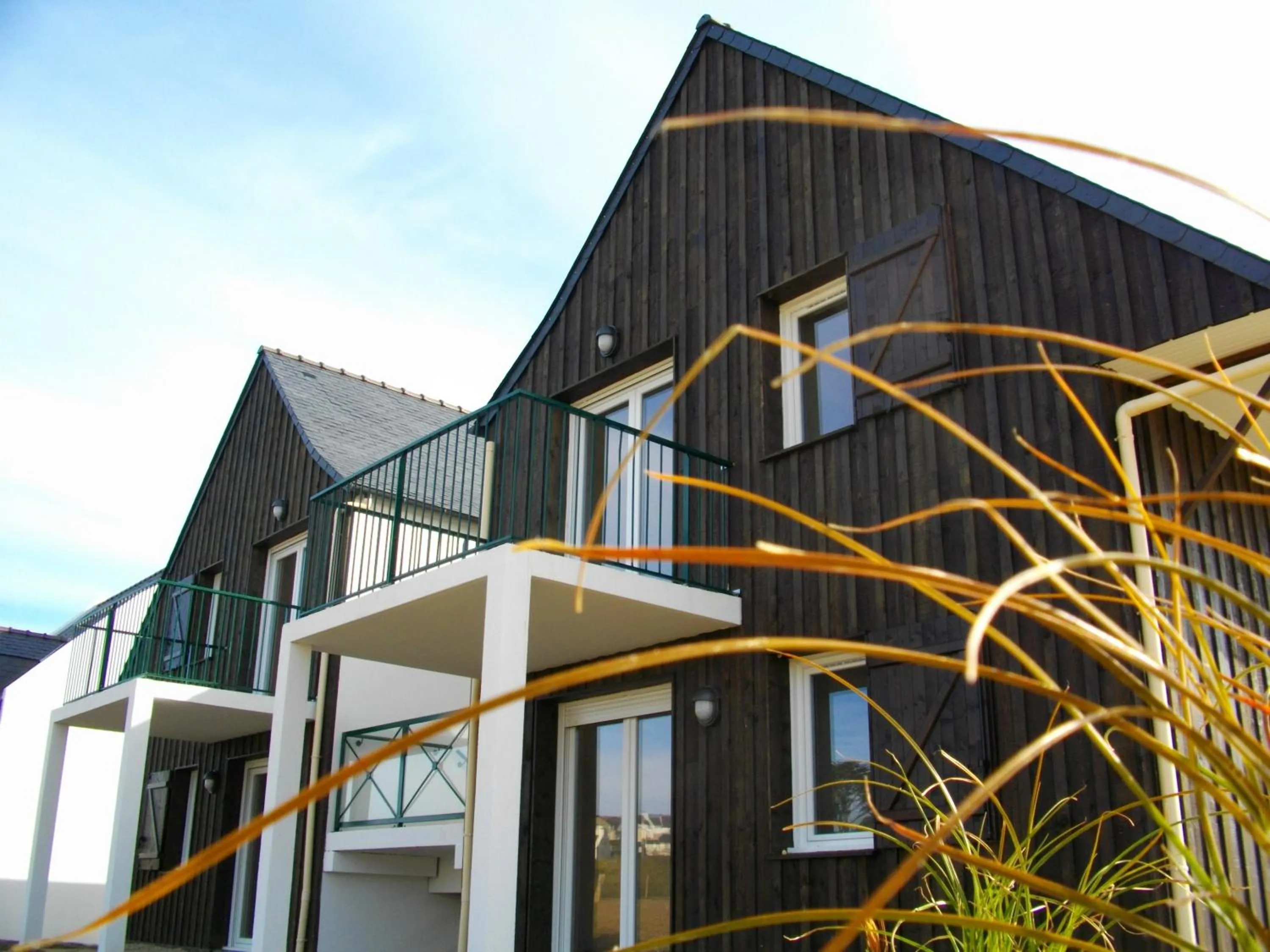 Facade/entrance in Résidence Néméa Les Roches
