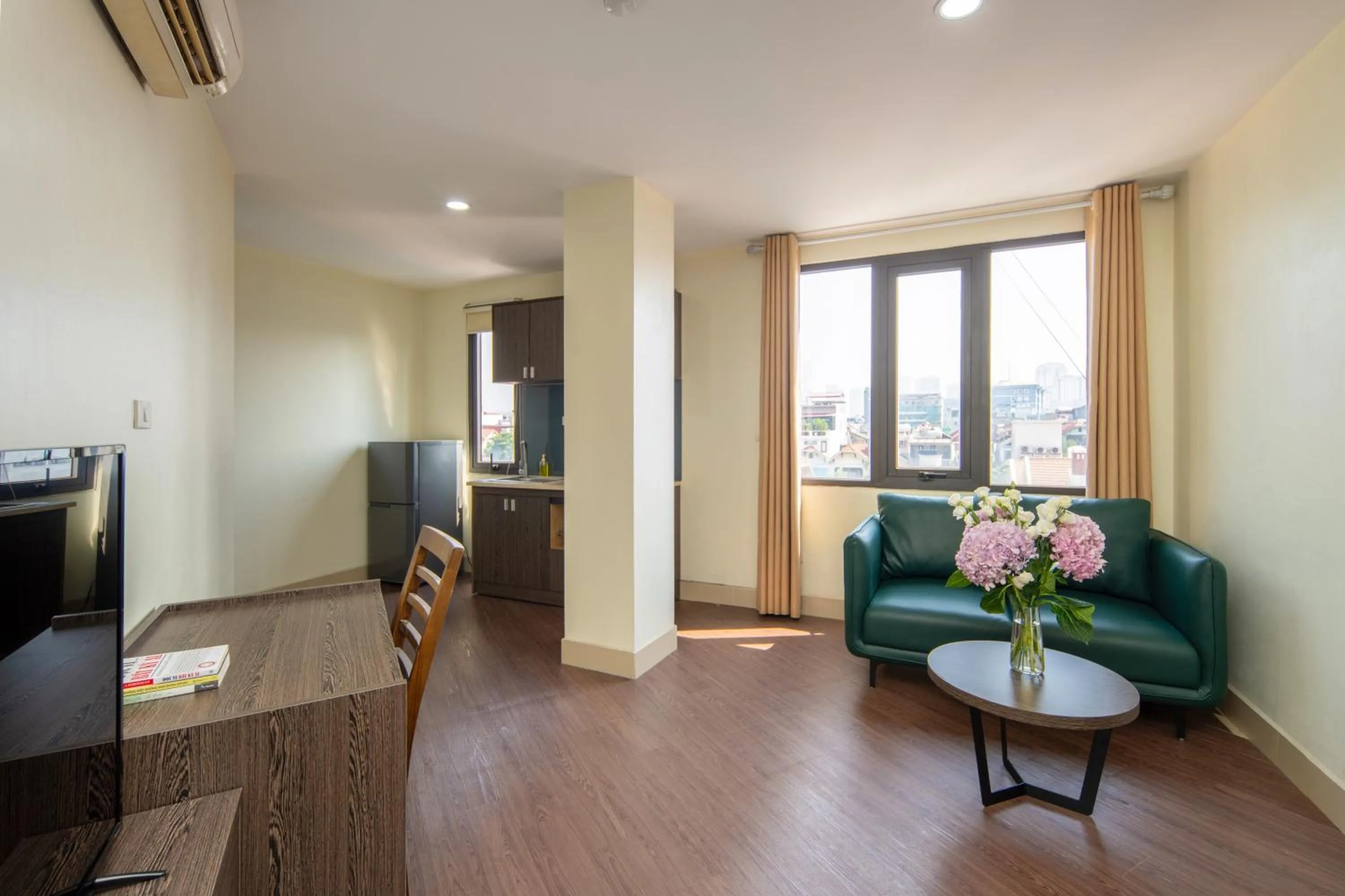 Living room in Granda Hanoi Hotel & Apartment