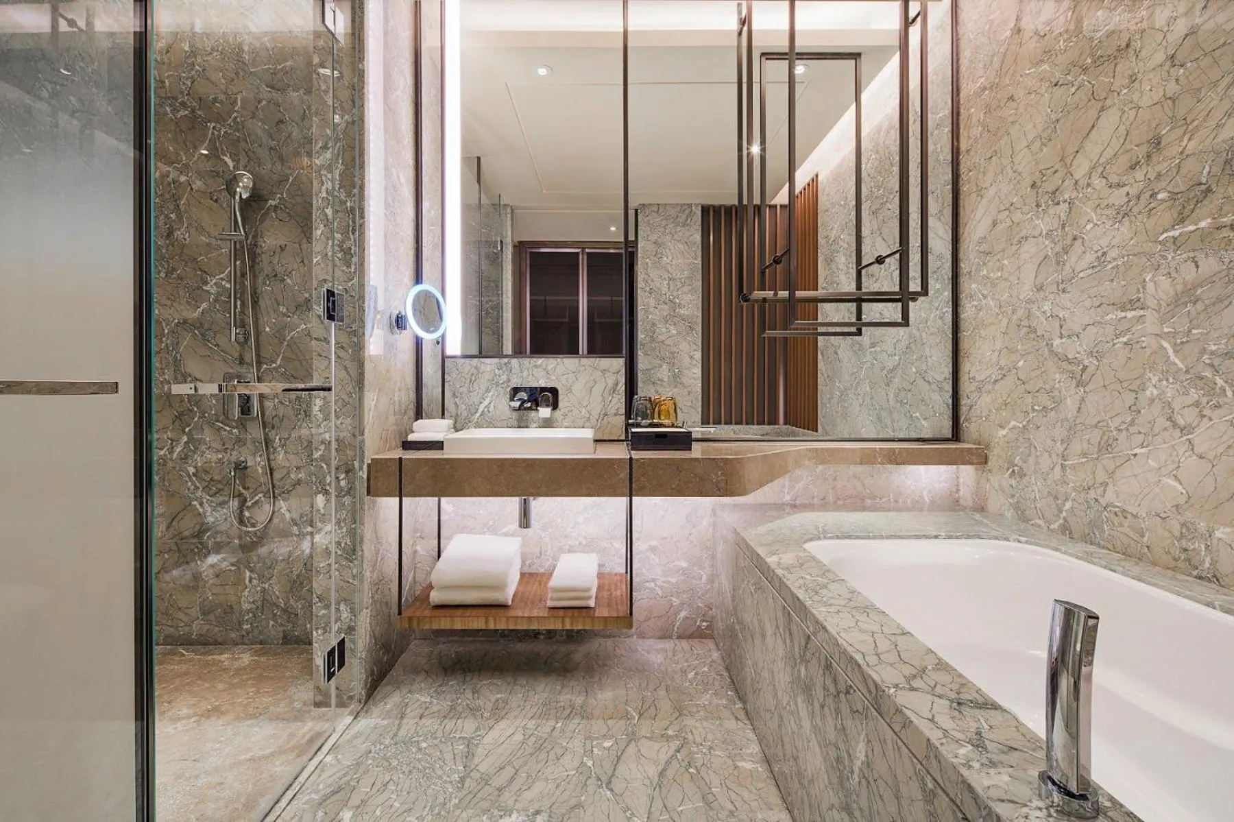 Shower in Sheraton Guangzhou Nansha Hotel