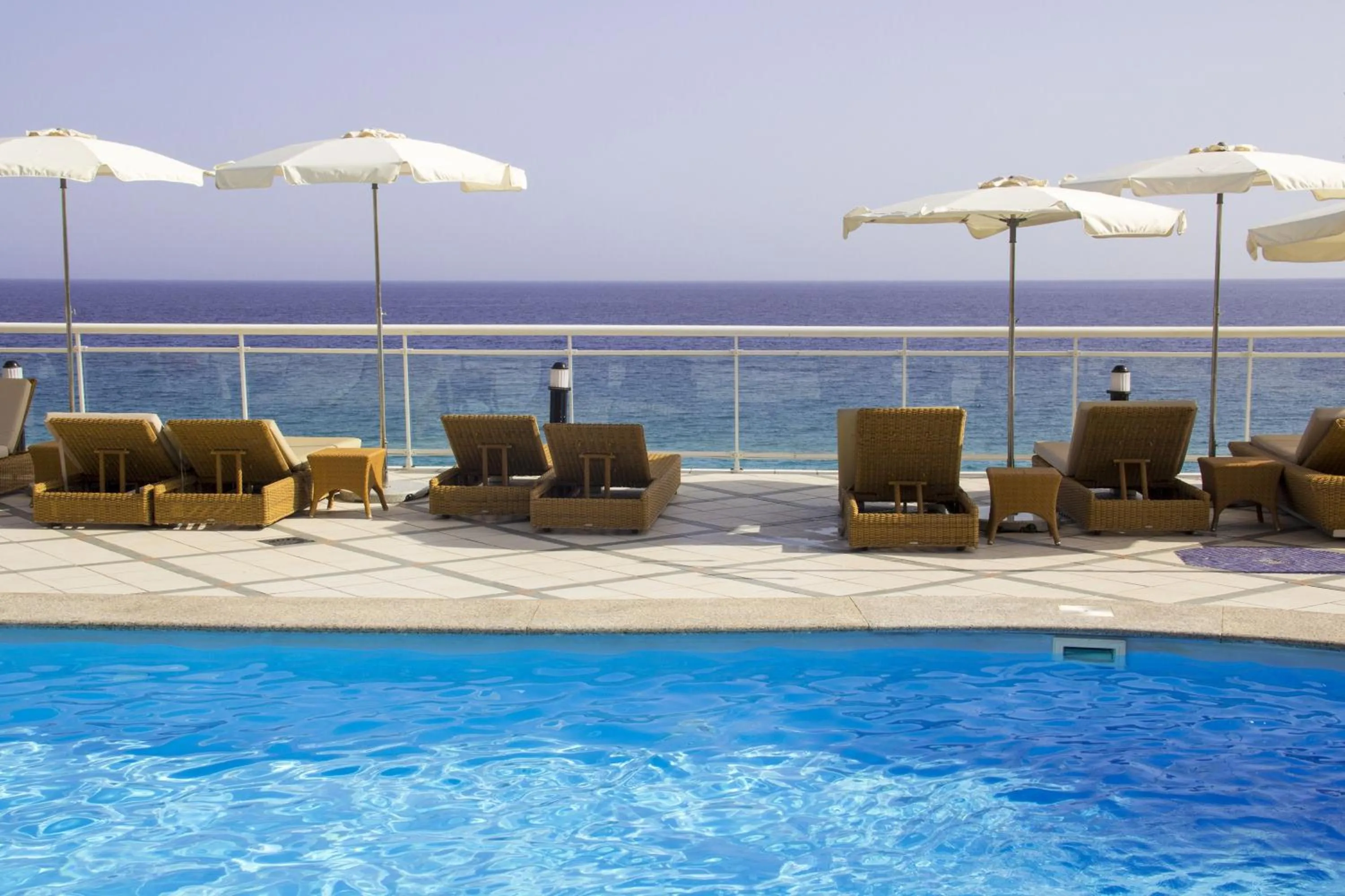 Swimming pool in XQ El Palacete