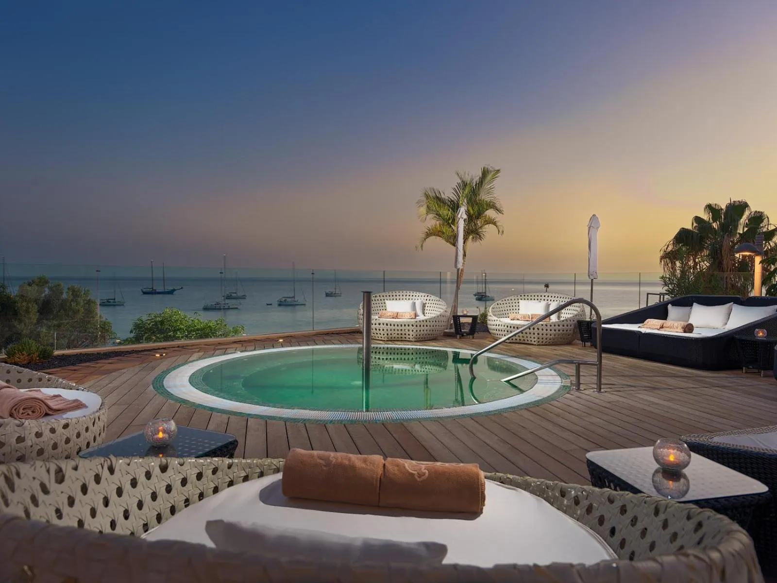 Swimming pool in XQ El Palacete