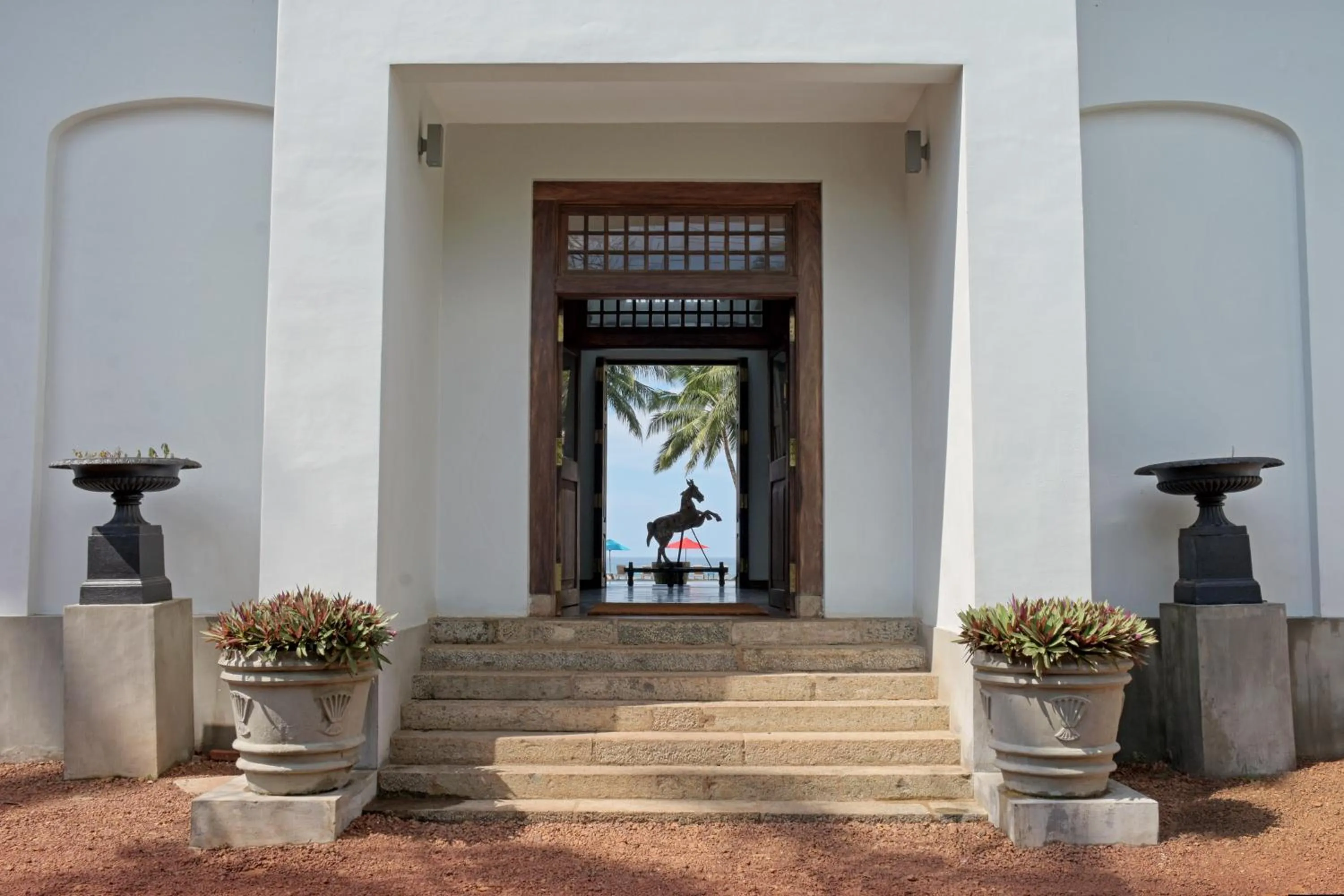 Facade/entrance in Era Beach