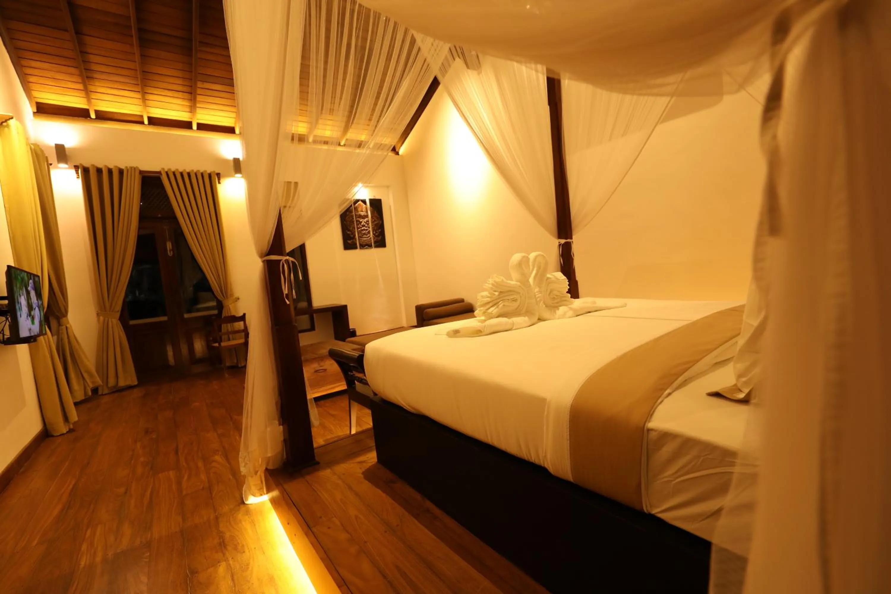 Bedroom, Bed in Era Beach