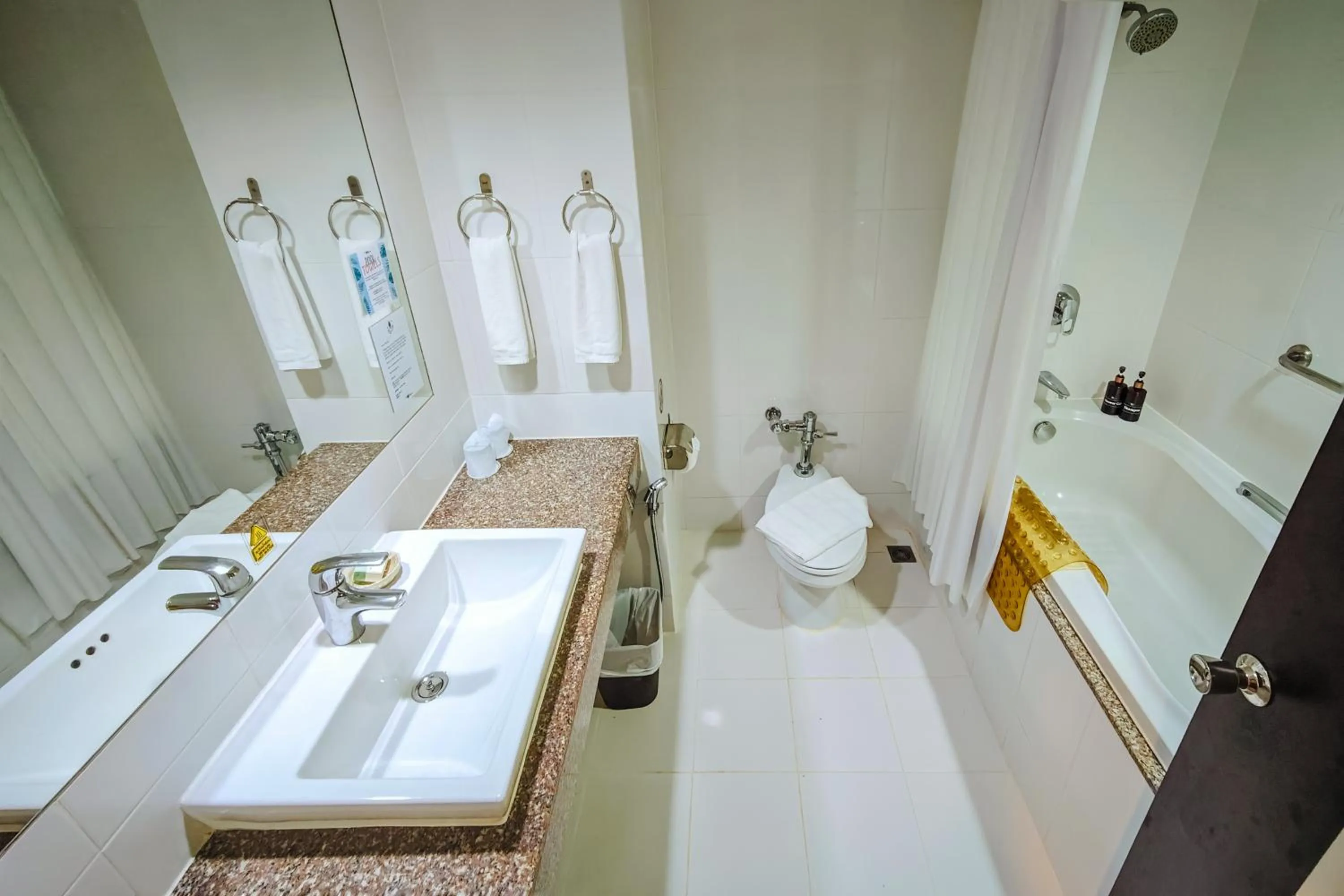 Patong Resort Hotel - SHA Extra Plus