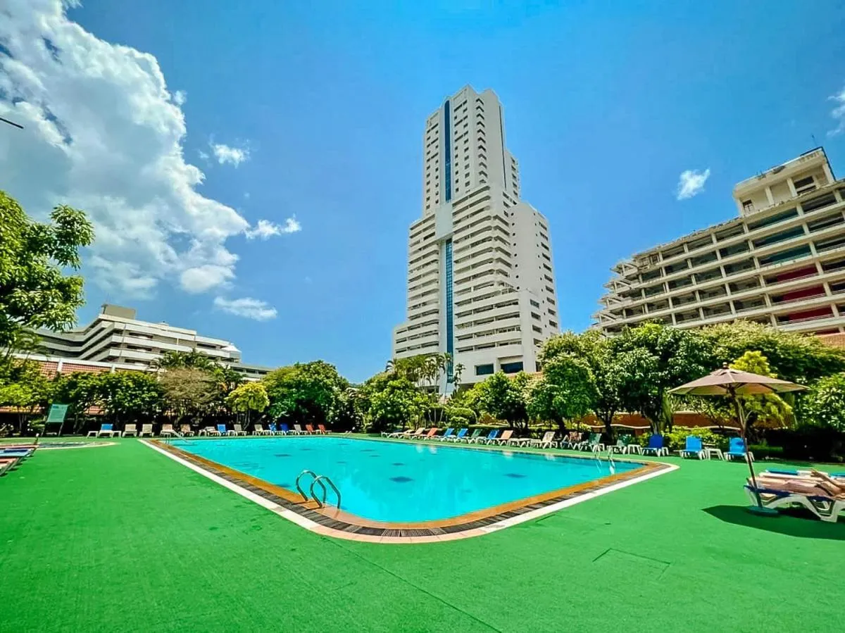 Swimming pool in Patong Resort Hotel - SHA Extra Plus