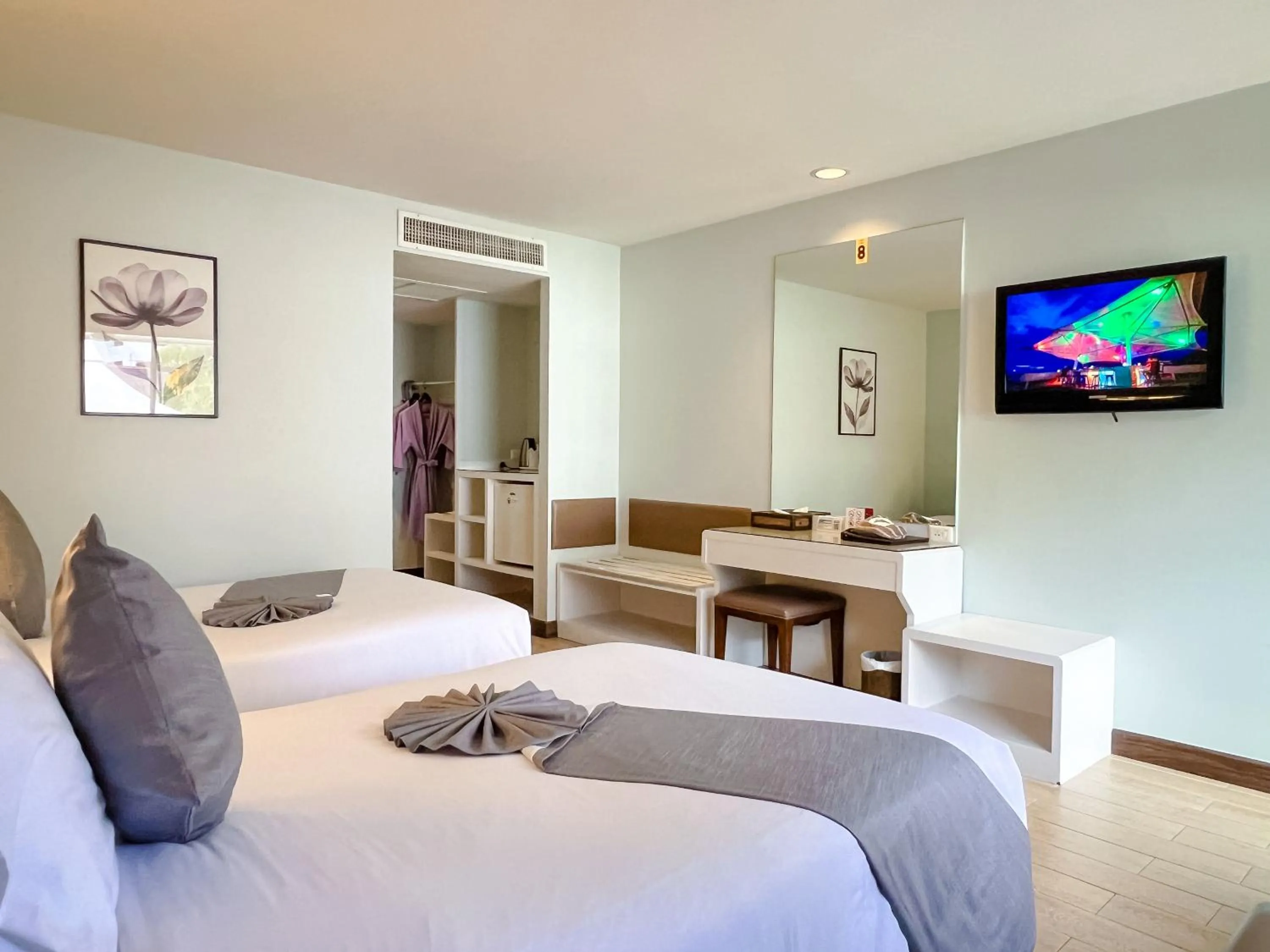 Bed in Patong Resort Hotel - SHA Extra Plus