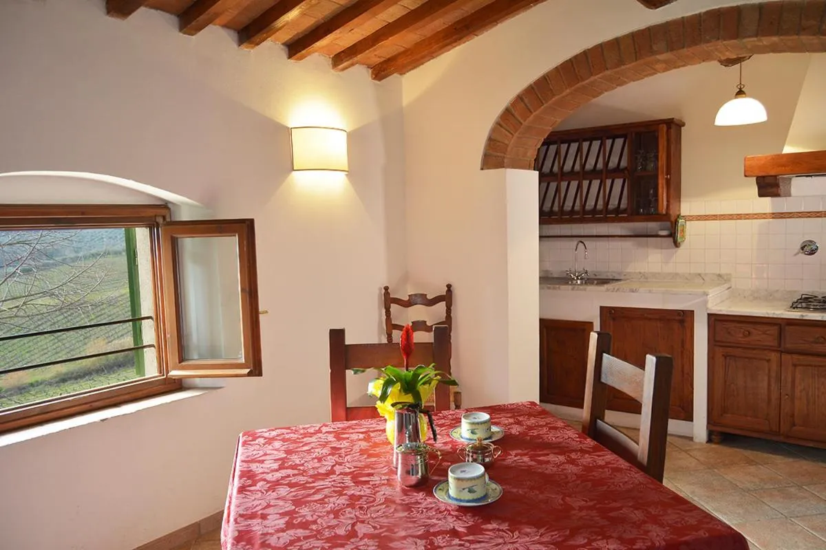 Dining area in Agriturismo Torraiolo