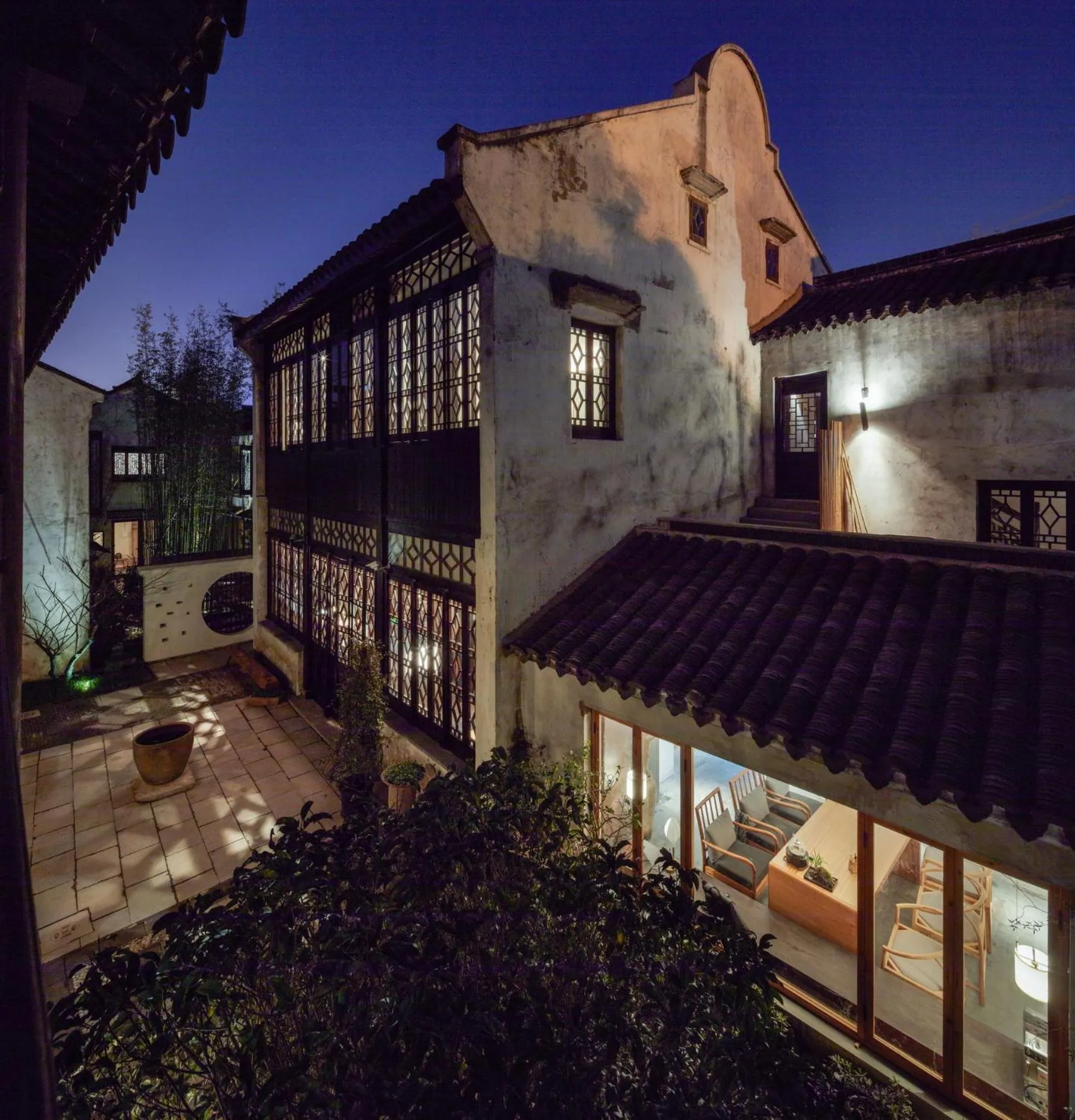 Property building in Uin Oriental Hotel