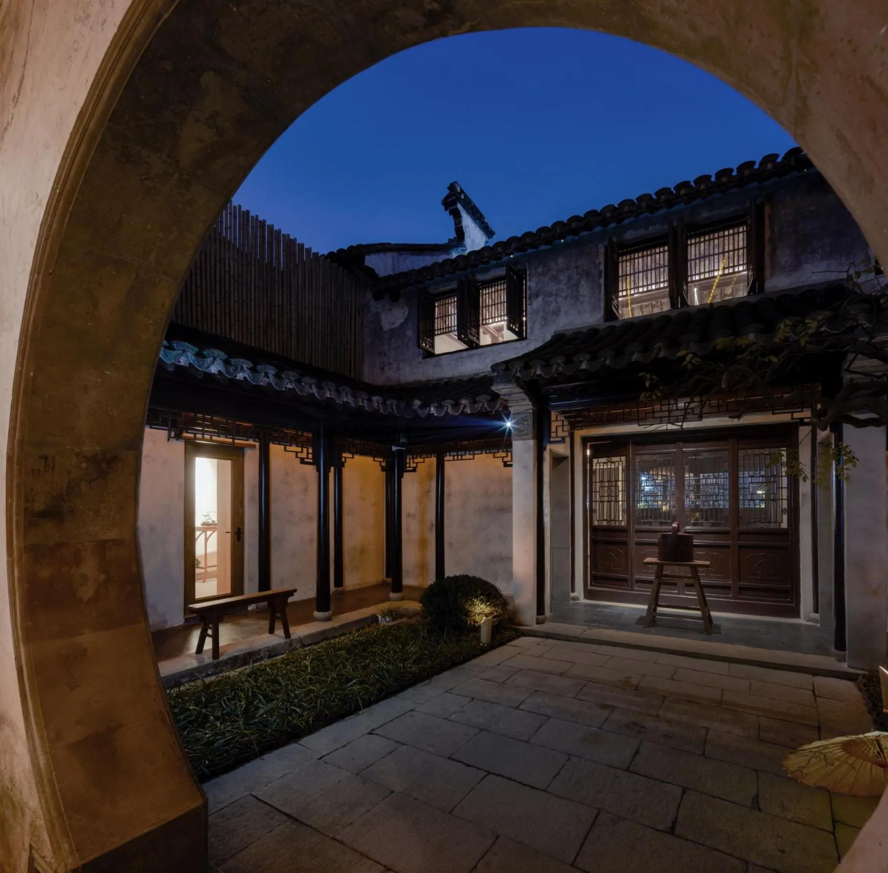 Patio in Uin Oriental Hotel