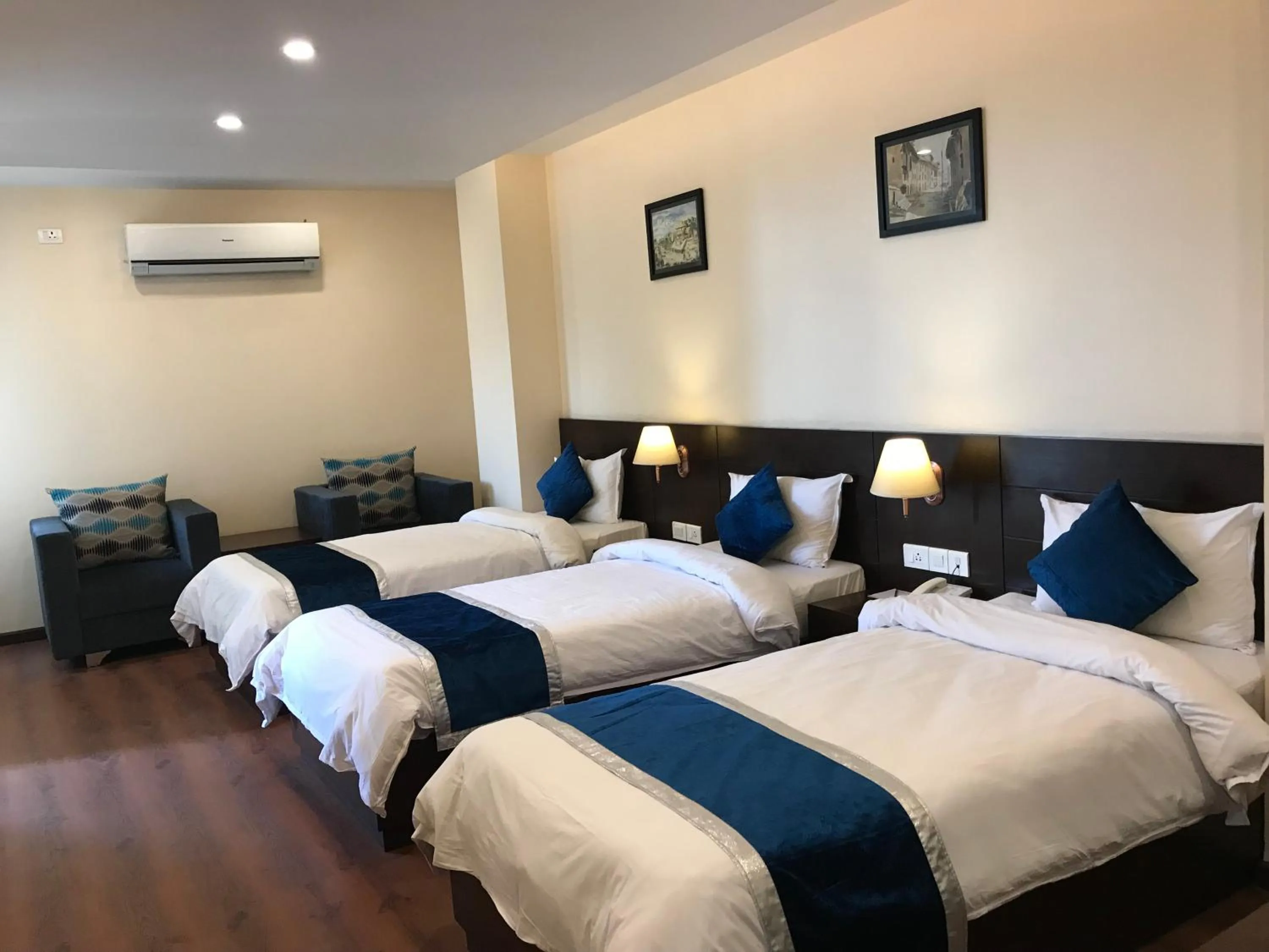 Bedroom, Bed in Kaveri Inn