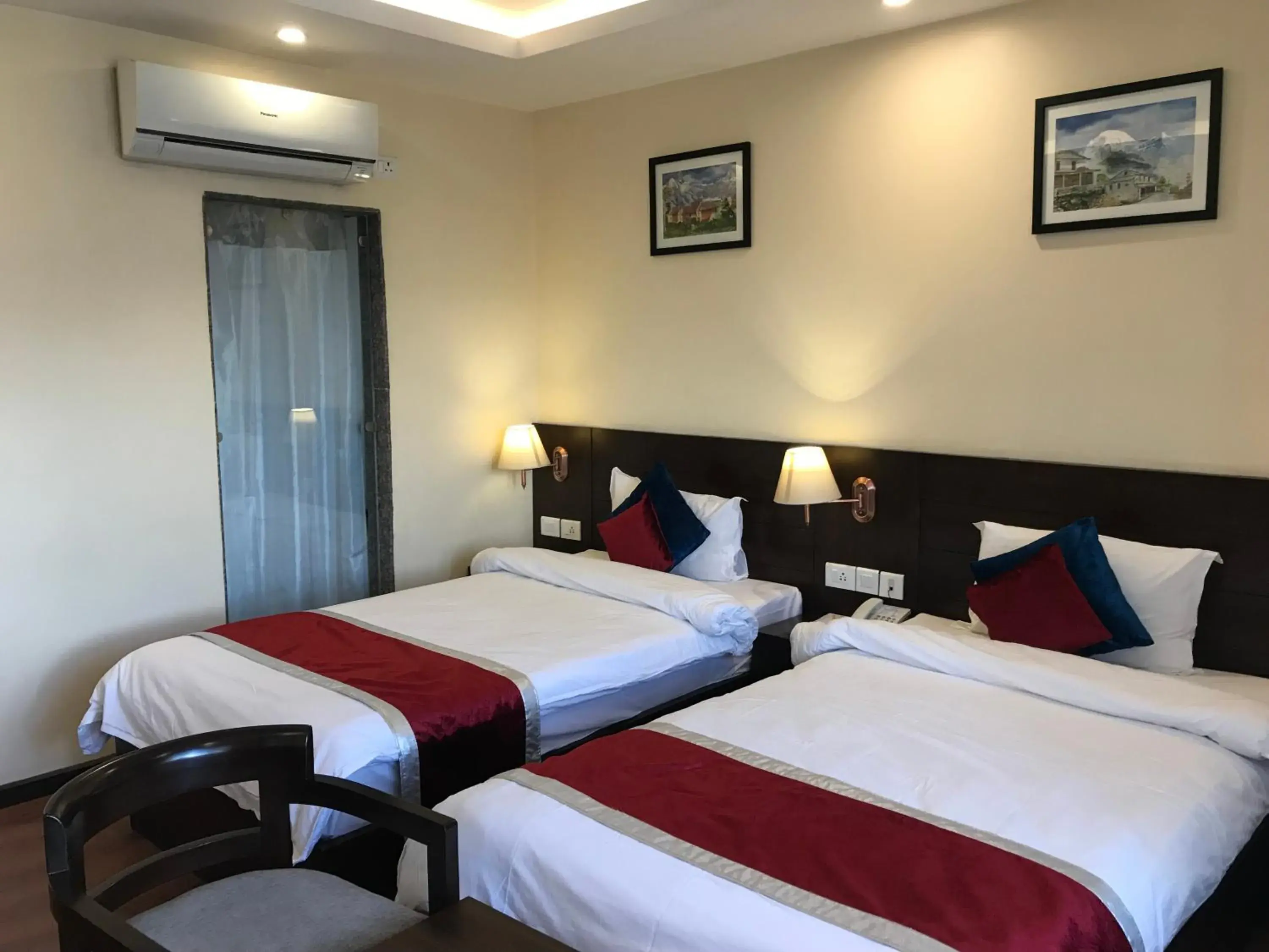 Deluxe Double or Twin Room with City View in Kaveri Inn Deluxe Double or Twin Room with City View in Kaveri Inn