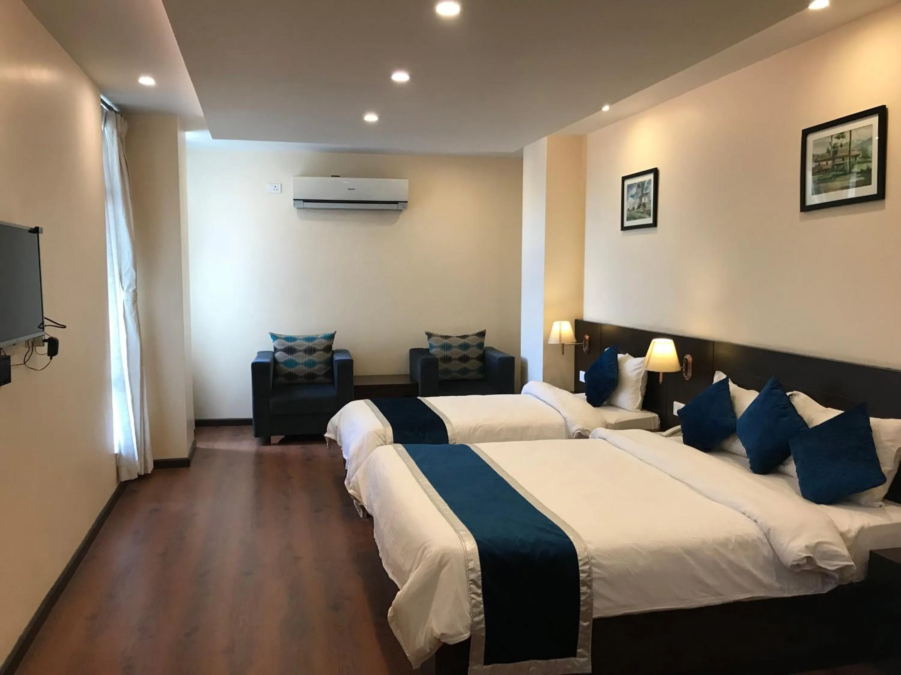 Bedroom, Bed in Kaveri Inn