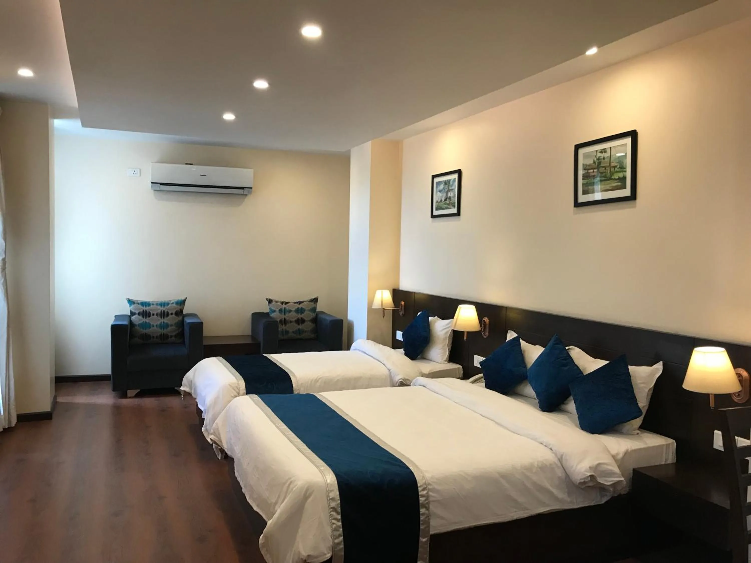 Bedroom, Bed in Kaveri Inn