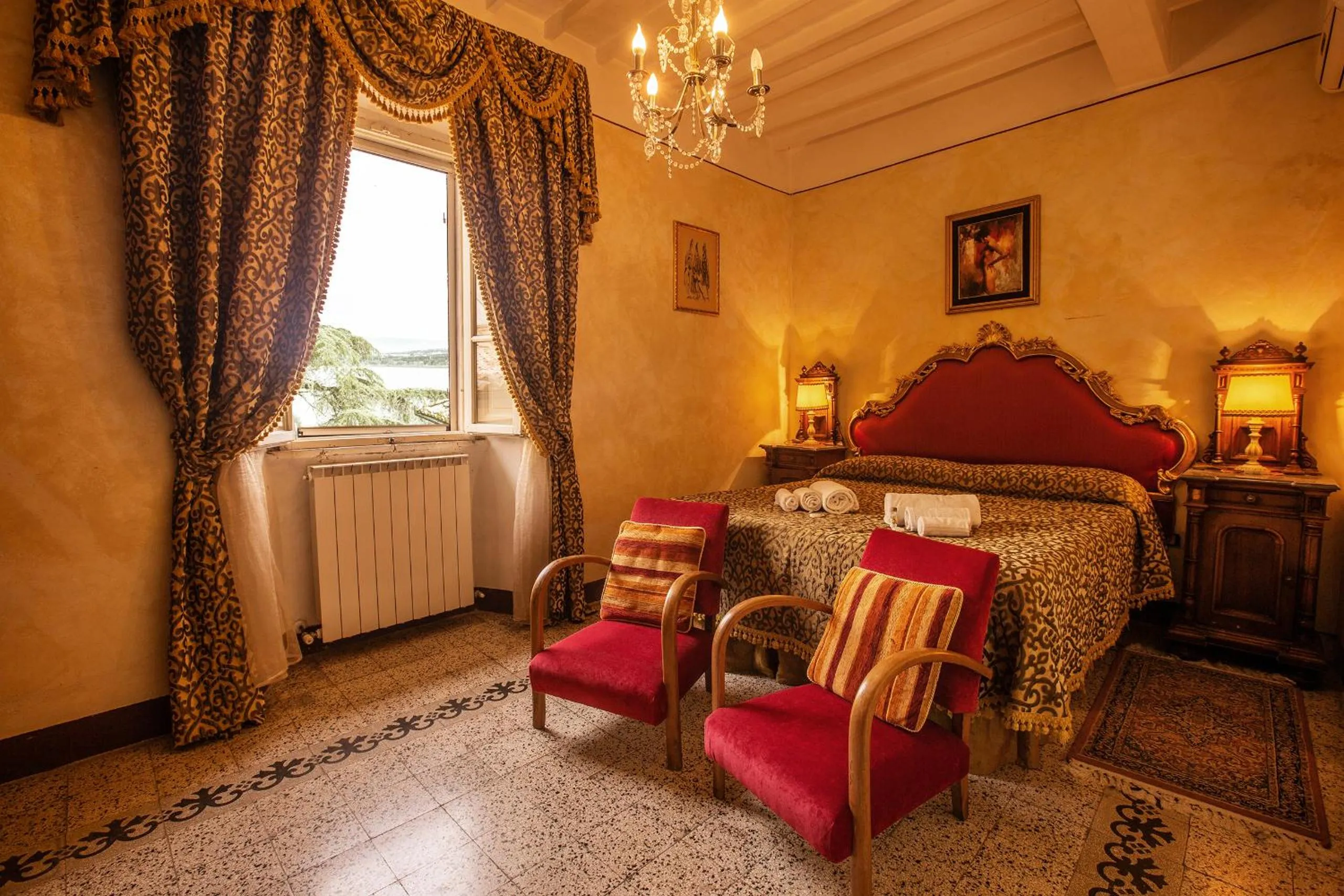 Photo of the whole room in Palazzo Barbini Dimora Storica