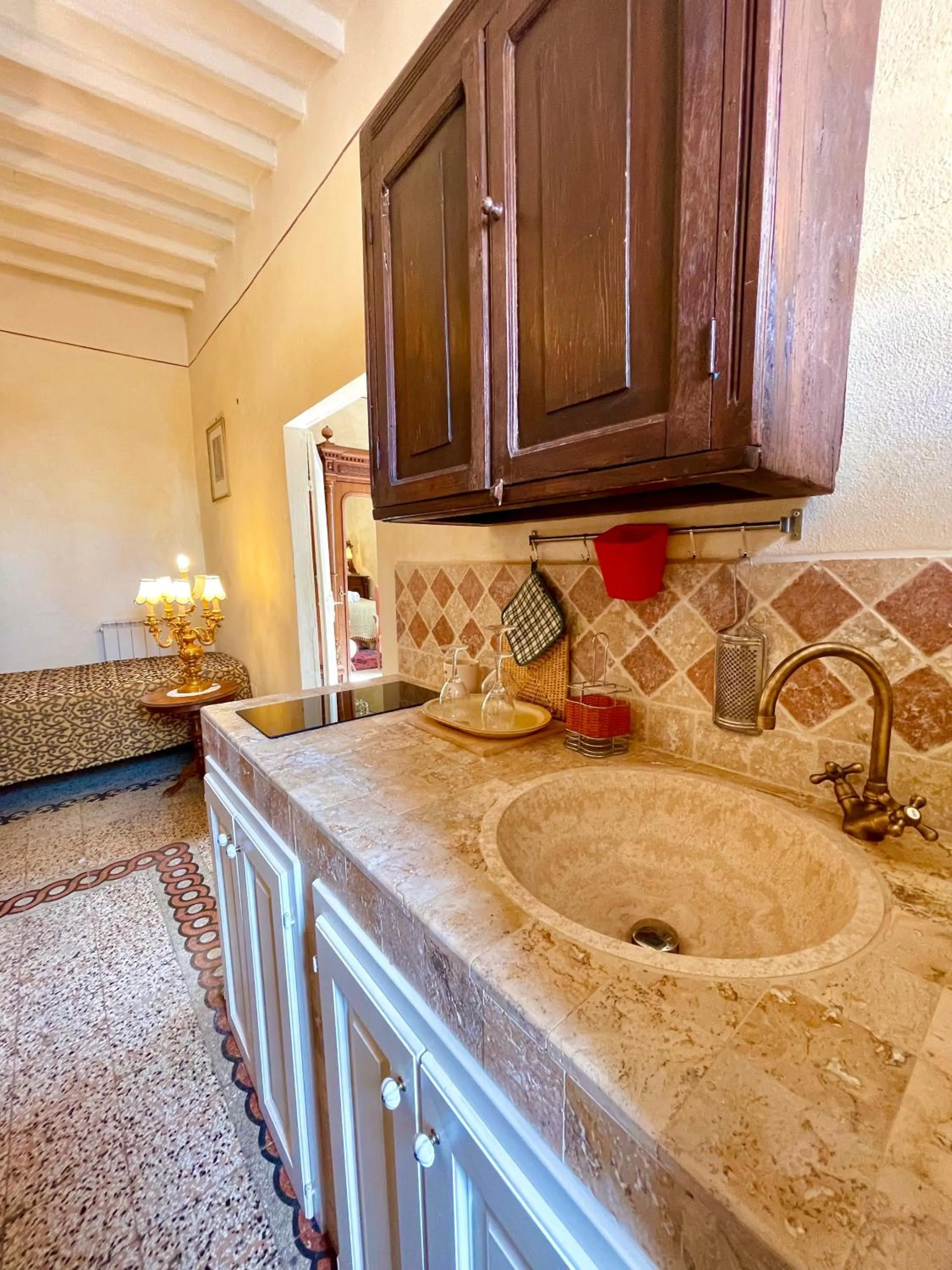 Kitchen or kitchenette in Palazzo Barbini Dimora Storica