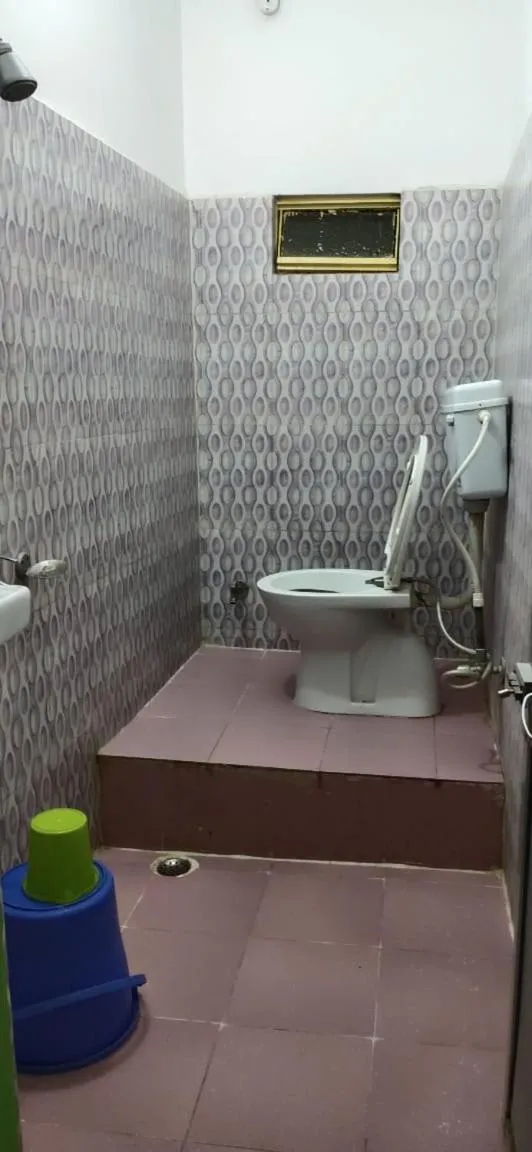 Bathroom in Hotel Radiation Deoghar