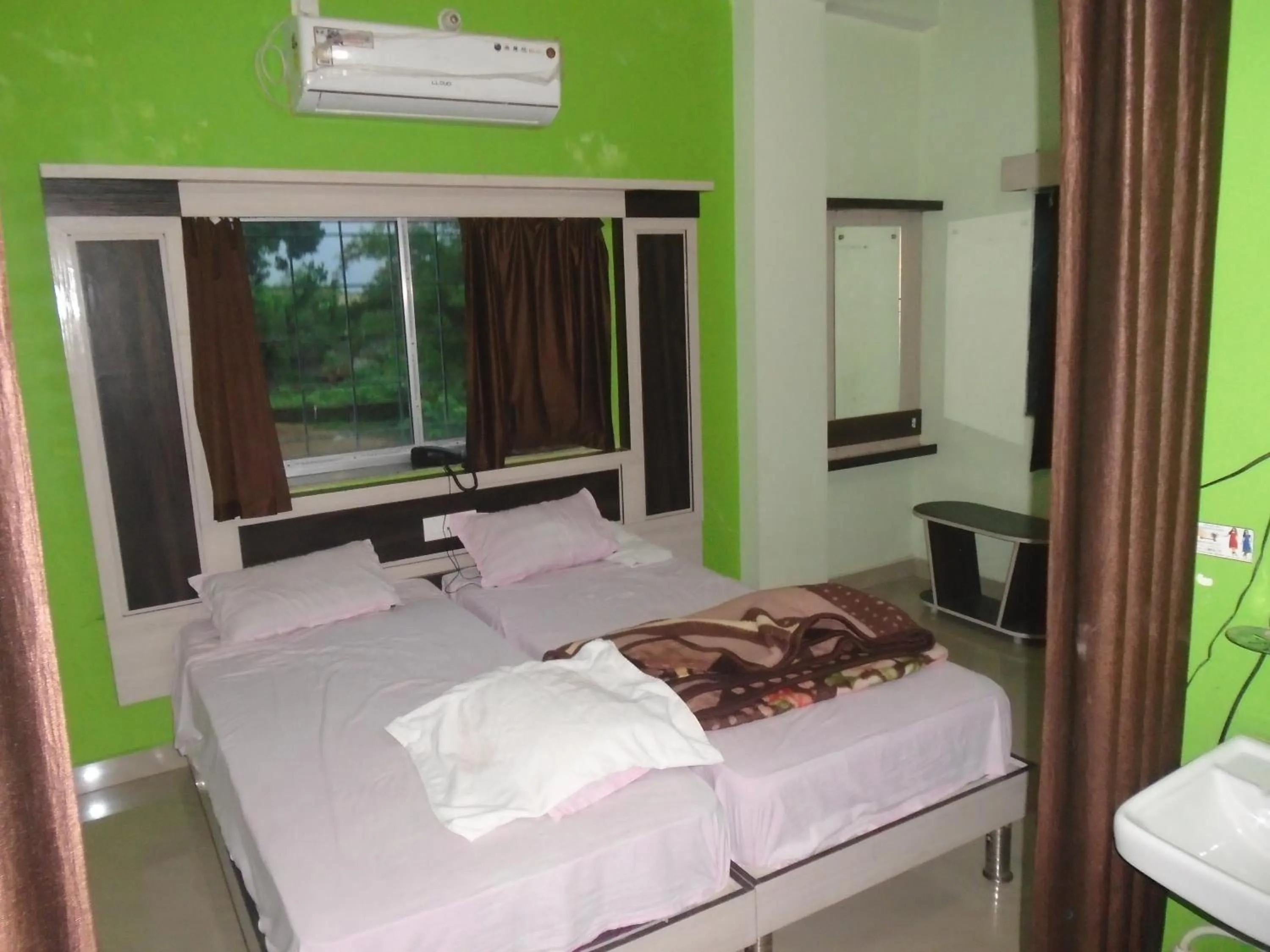 Bed in Hotel Radiation Deoghar