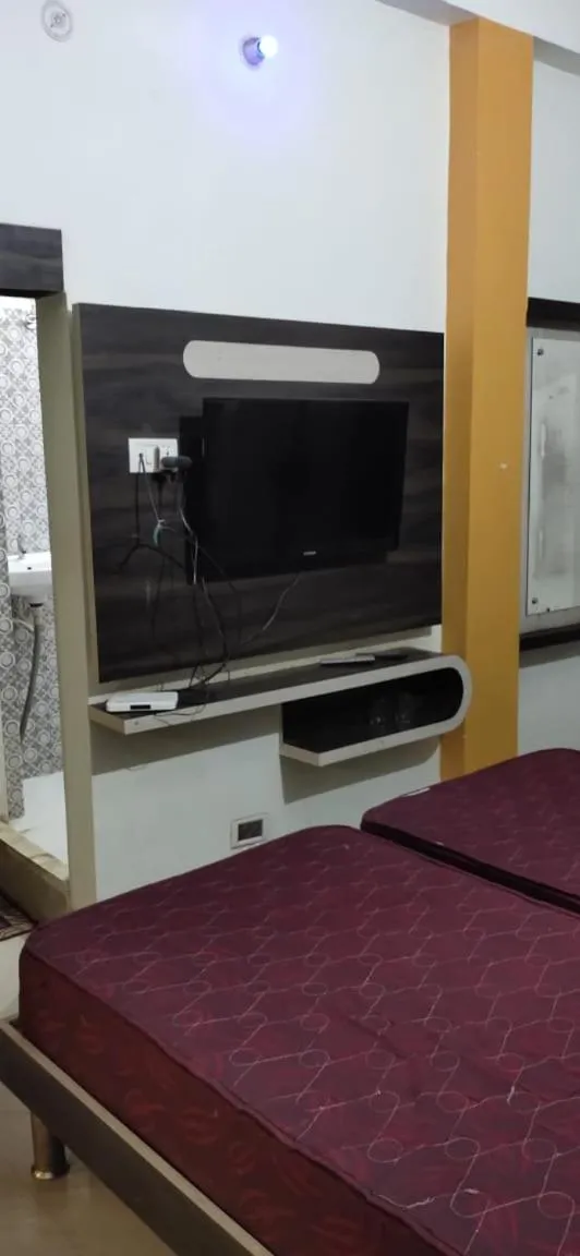 Photo of the whole room, Bed in Hotel Radiation Deoghar