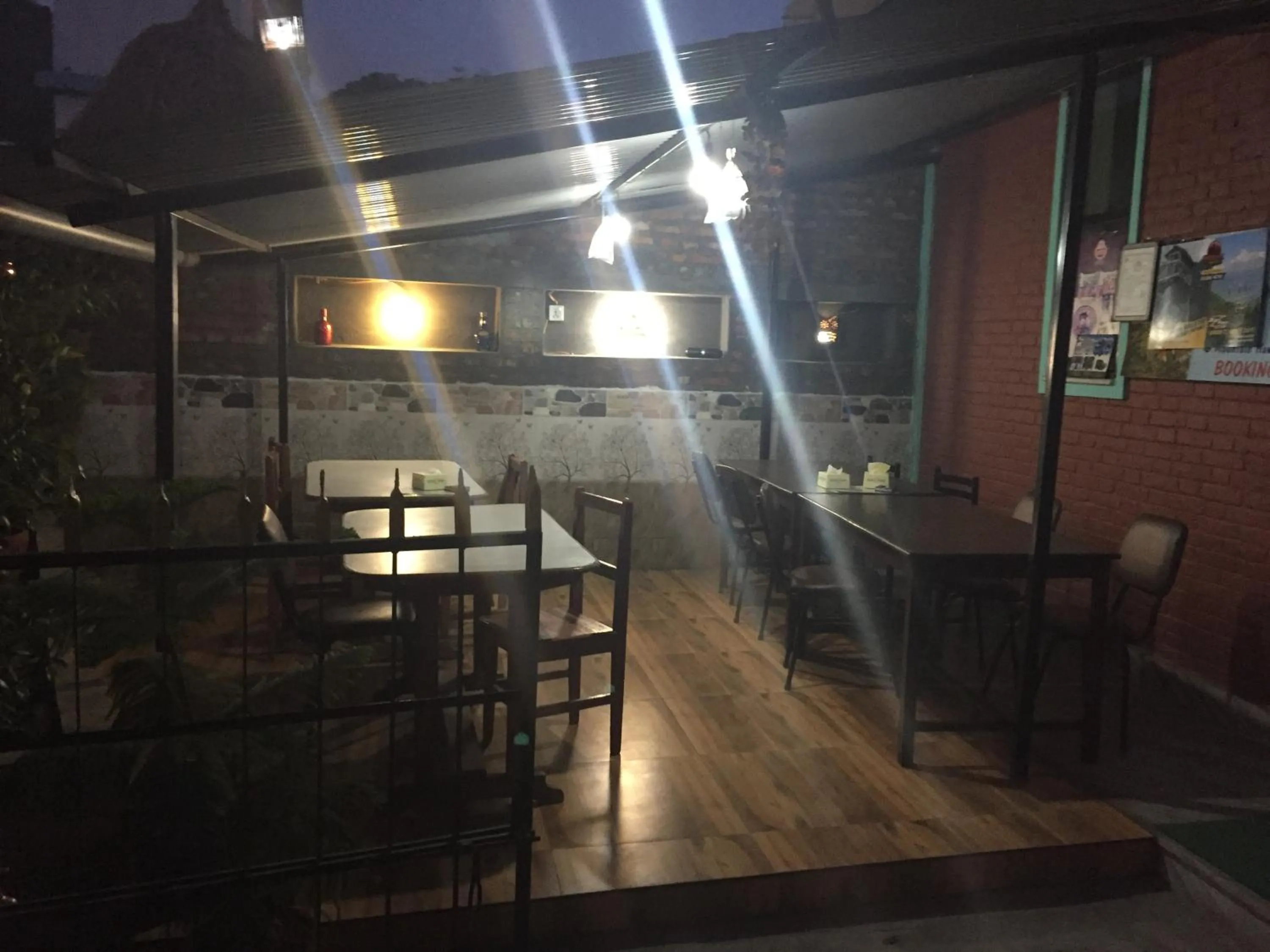 Dining area in Harry Guest House & Restaurant