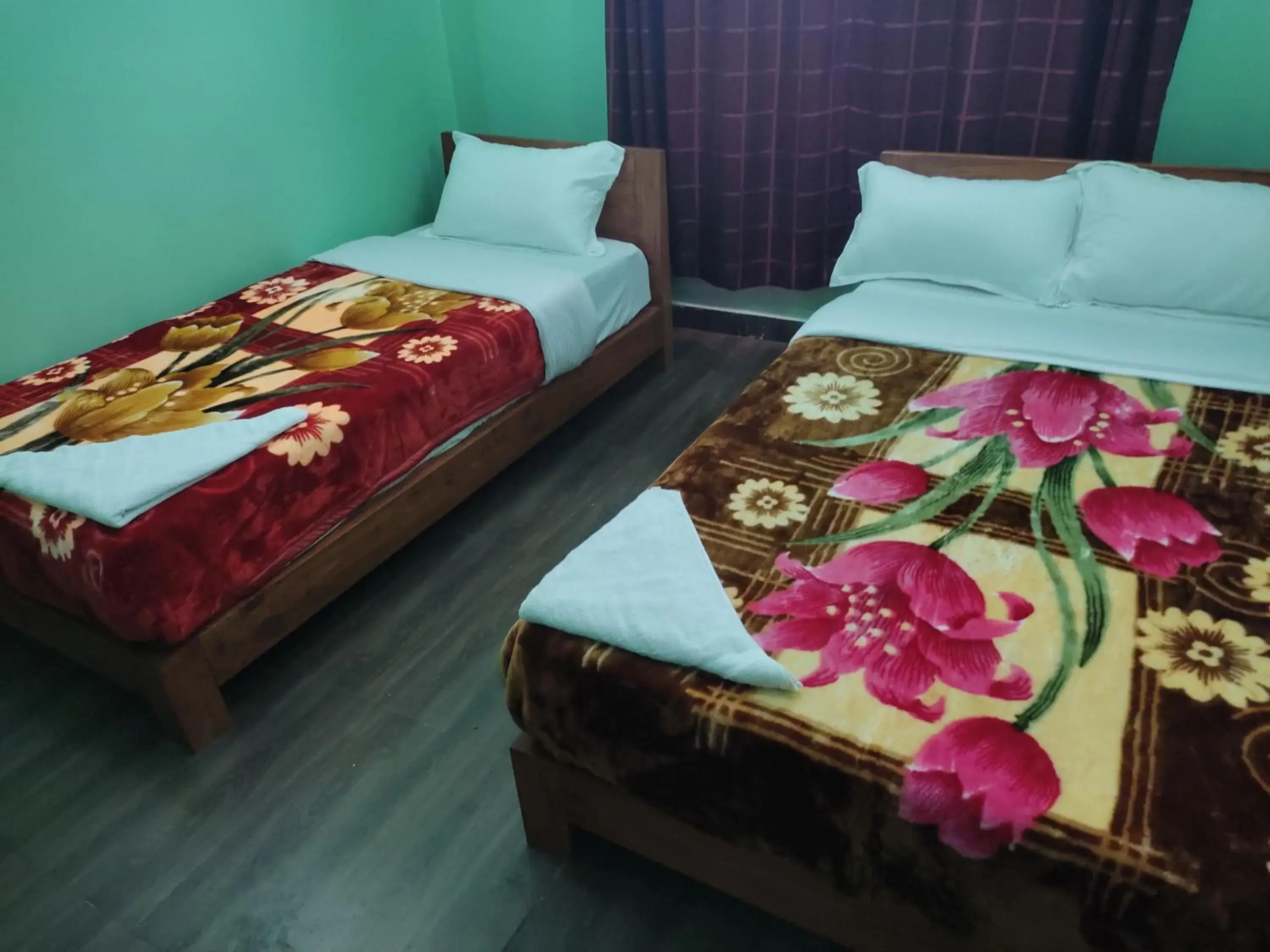 Deluxe Triple Room - single occupancy in Harry Guest House & Restaurant Deluxe Triple Room - single occupancy in Harry Guest House & Restaurant