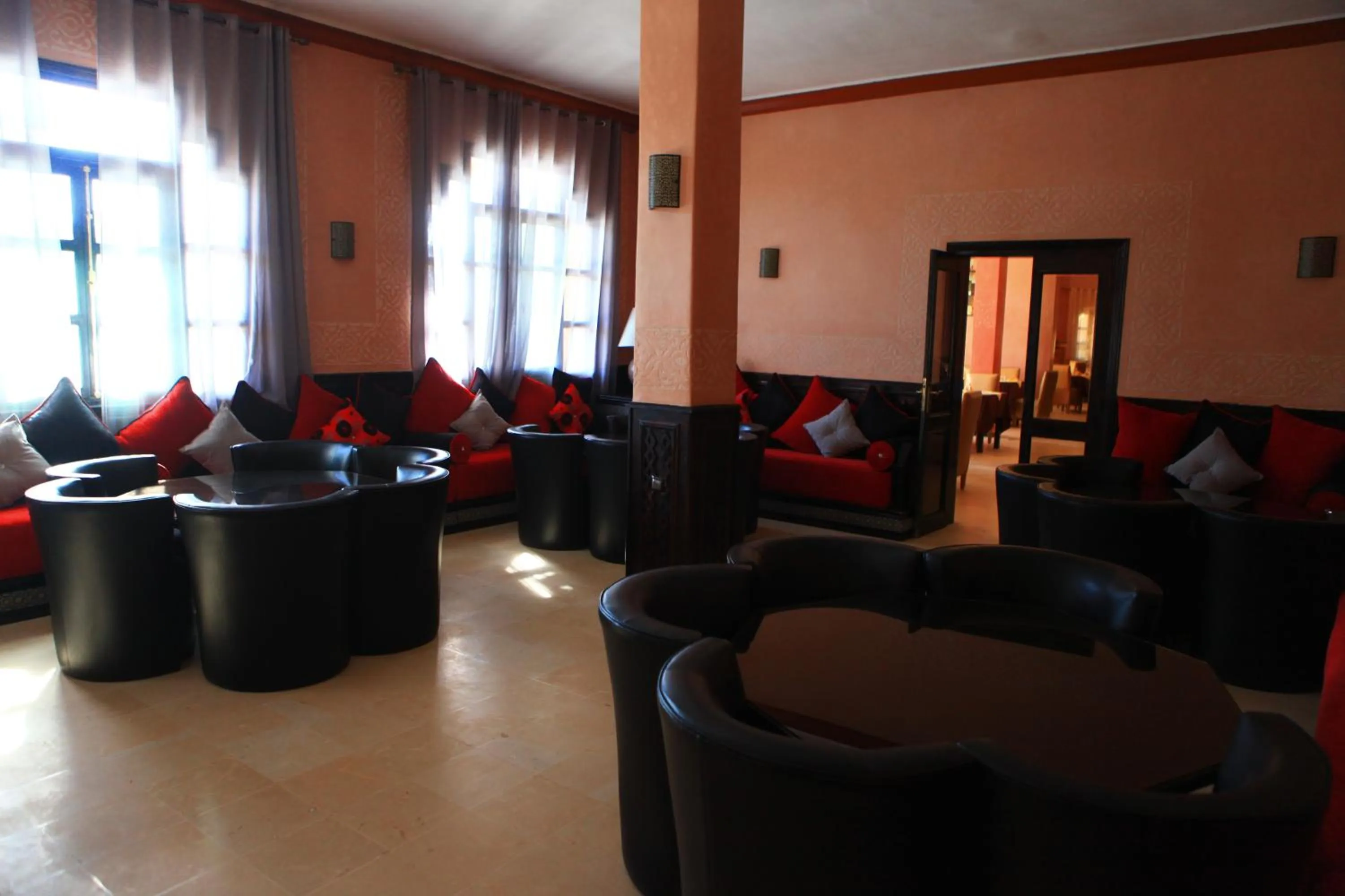 Palm's Hotel Club