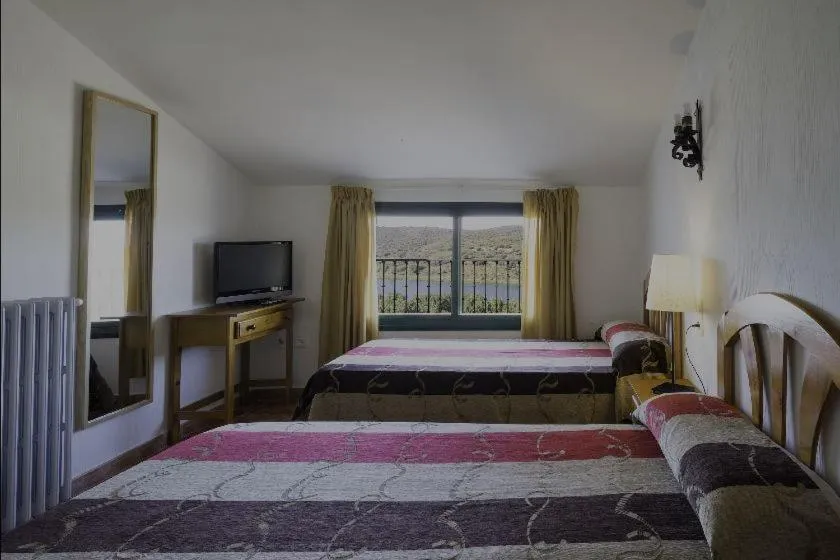 Lake view, Bed in Doña Ruidera