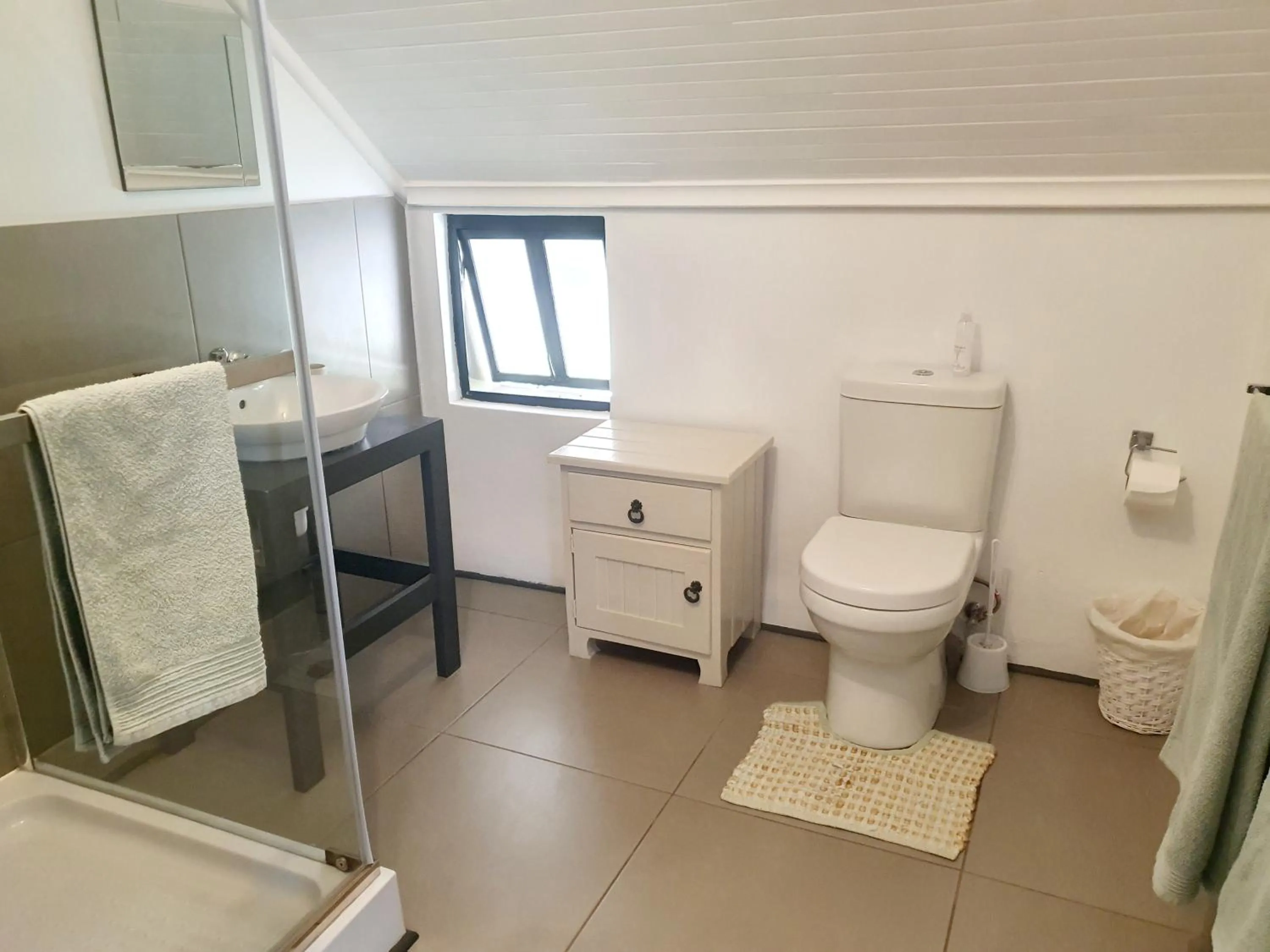 Bathroom in Stoneridge farm