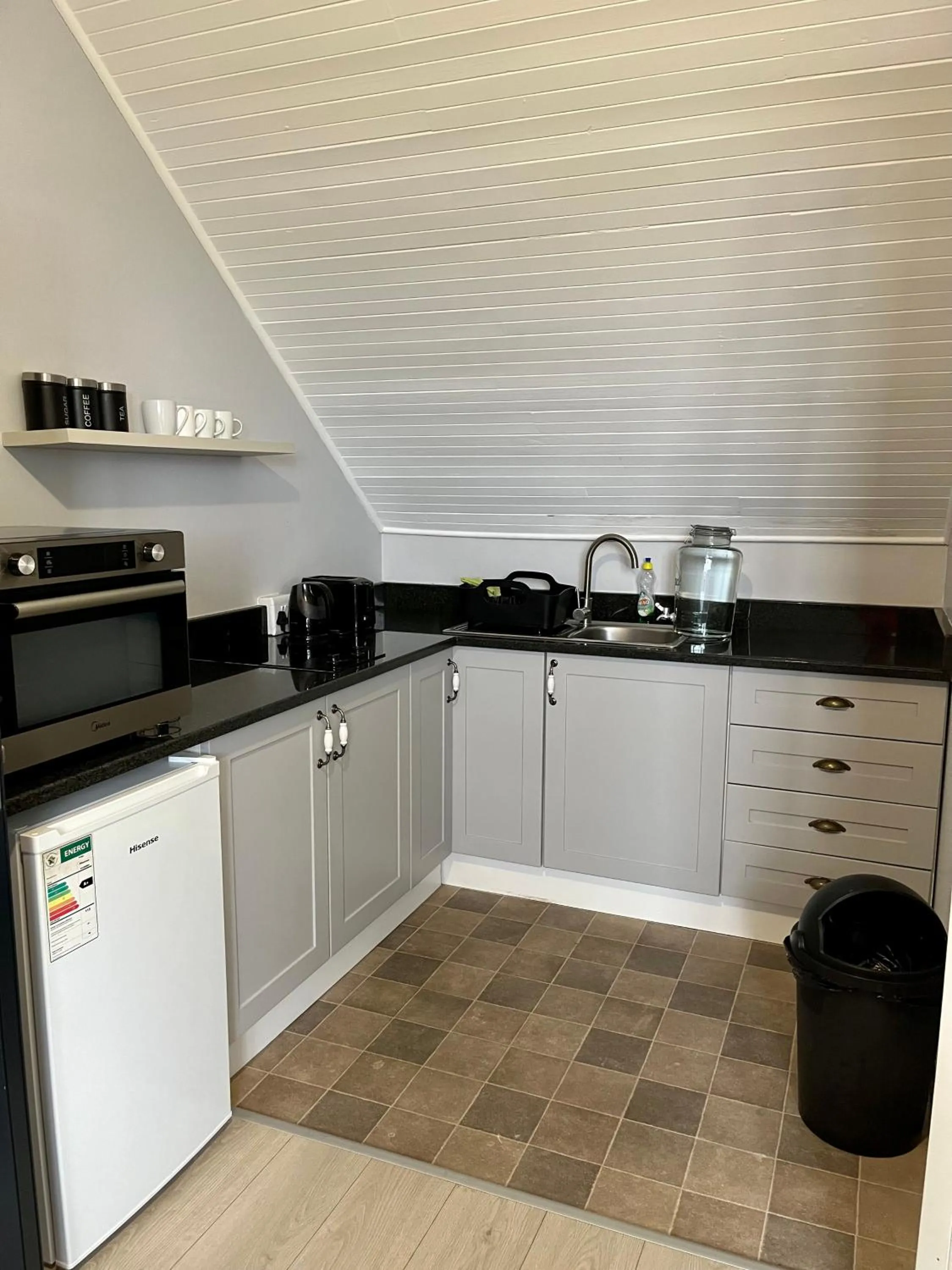 Coffee/tea facilities in Stoneridge farm